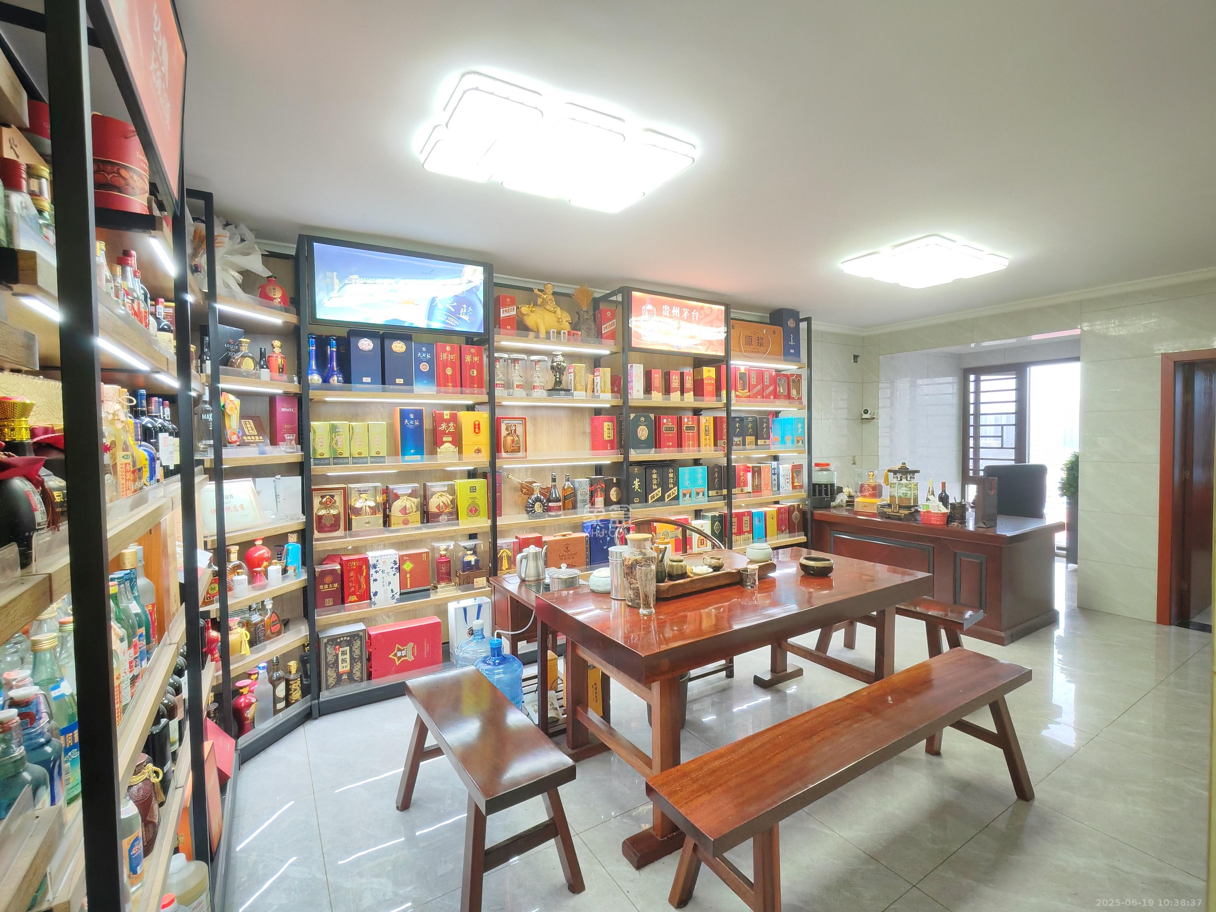 高桥现代商贸城 2室2厅1卫 2800.0元/月 高桥现代商贸城 2室2厅1卫 2800.0元/月室内图