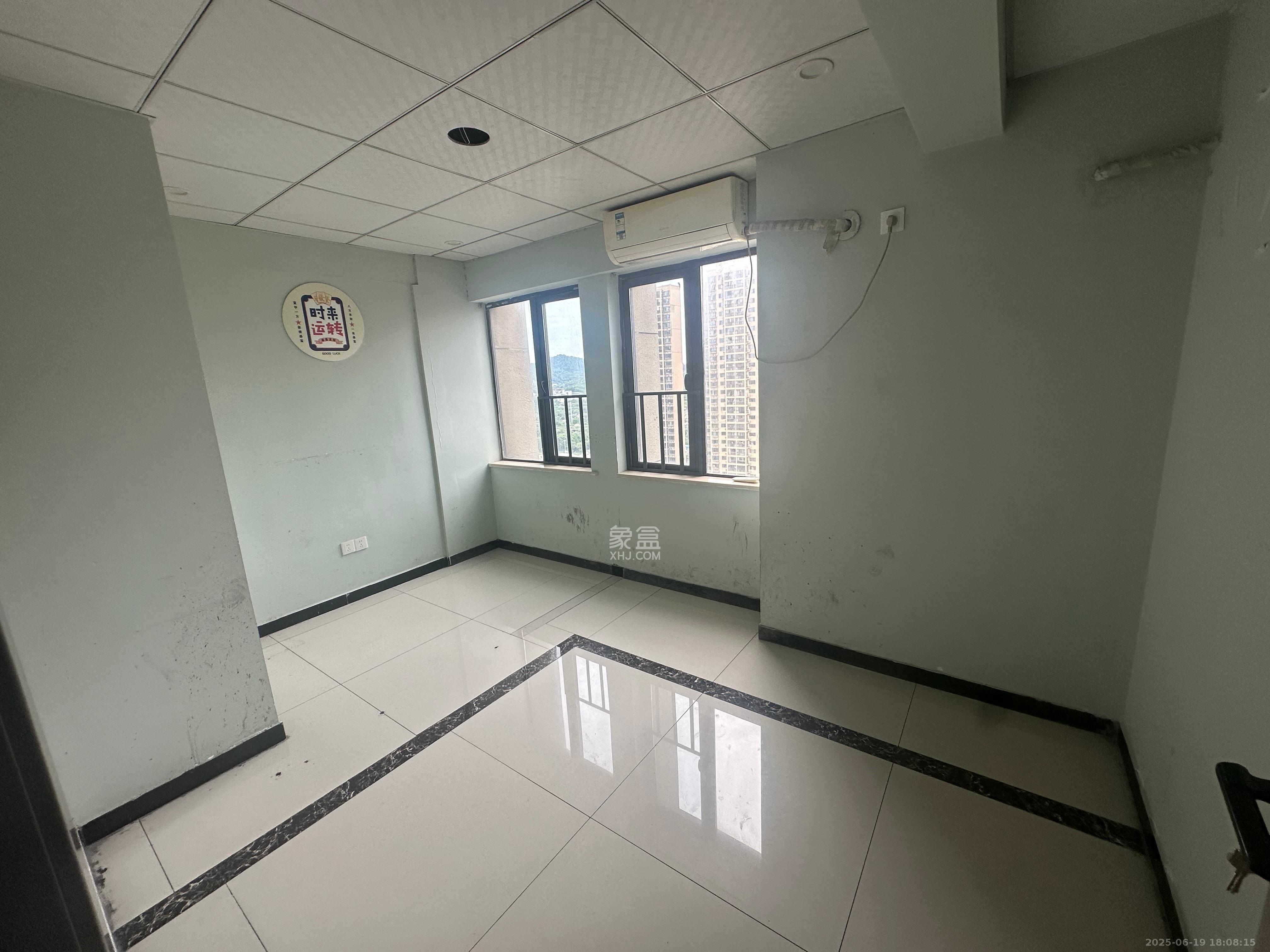 钰龙天下二期（钰龙佳园）  1室1厅1卫    3500.0元/月室内图