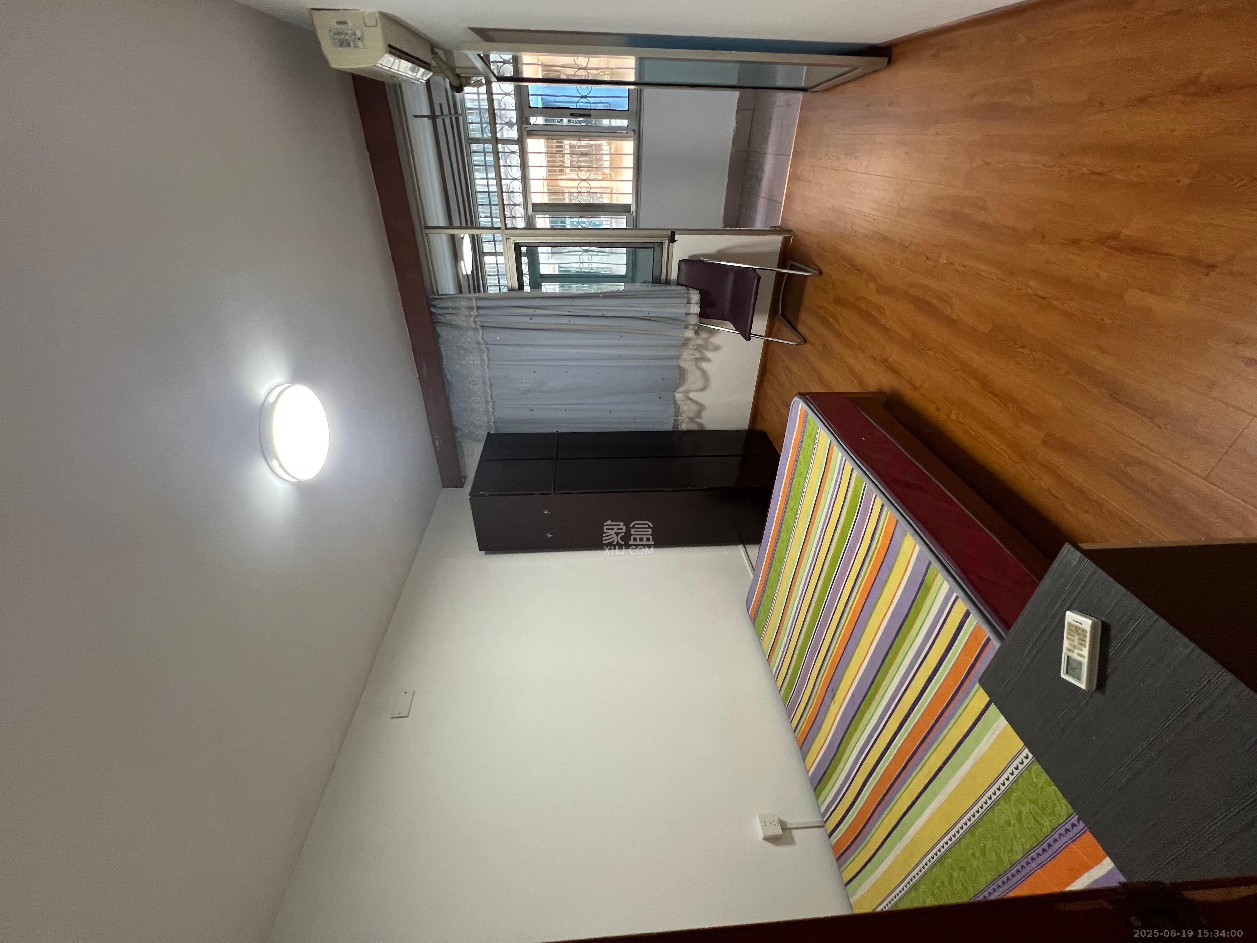 省建苑小区  2室1厅1卫    2000.0元/月室内图