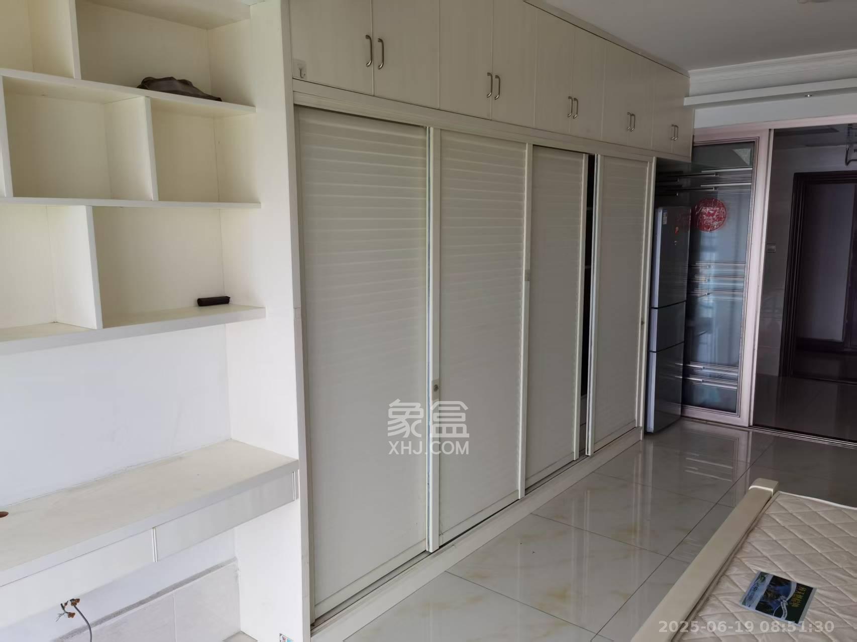 美利新世界  1室1厅1卫    1350.0元/月 美利新世界  1室1厅1卫    1350.0元/月室内图