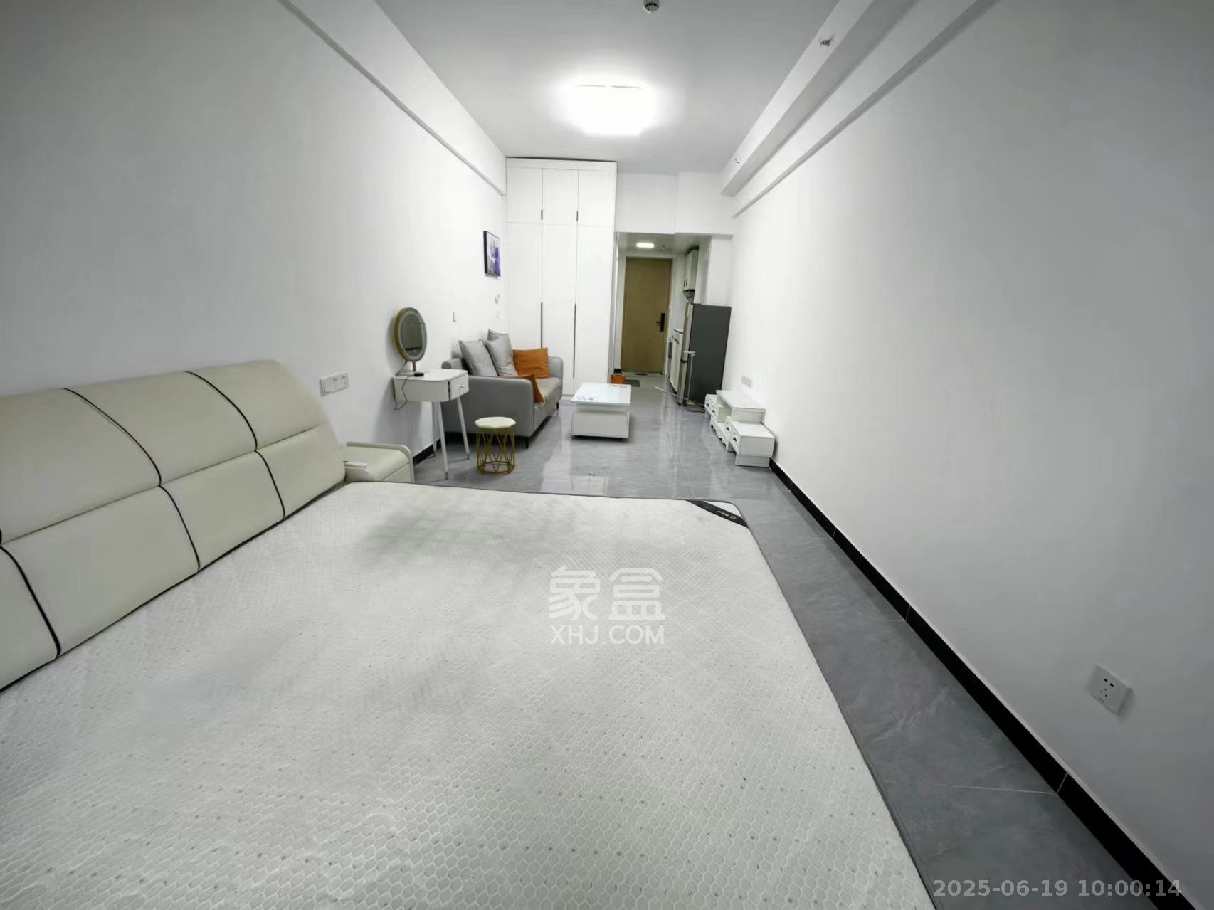 新力铂园(江山云著)  1室1厅1卫    1800.0元/月 新力铂园(江山云著)  1室1厅1卫    1800.0元/月室内图1