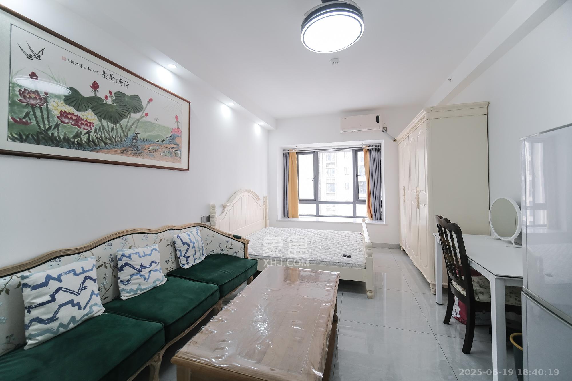 碧桂园翘楚棠  1室0厅0卫    20.0万 碧桂园翘楚棠  1室0厅0卫    20.0万客厅