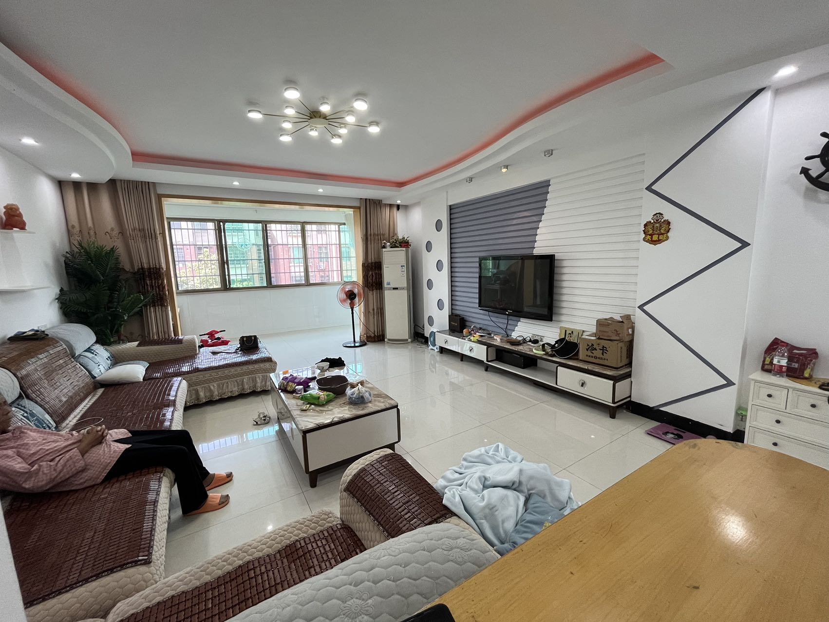 梓怡华盛家园 6室3厅3卫 3500.0元/月 梓怡华盛家园 6室3厅3卫 3500.0元/月室内图