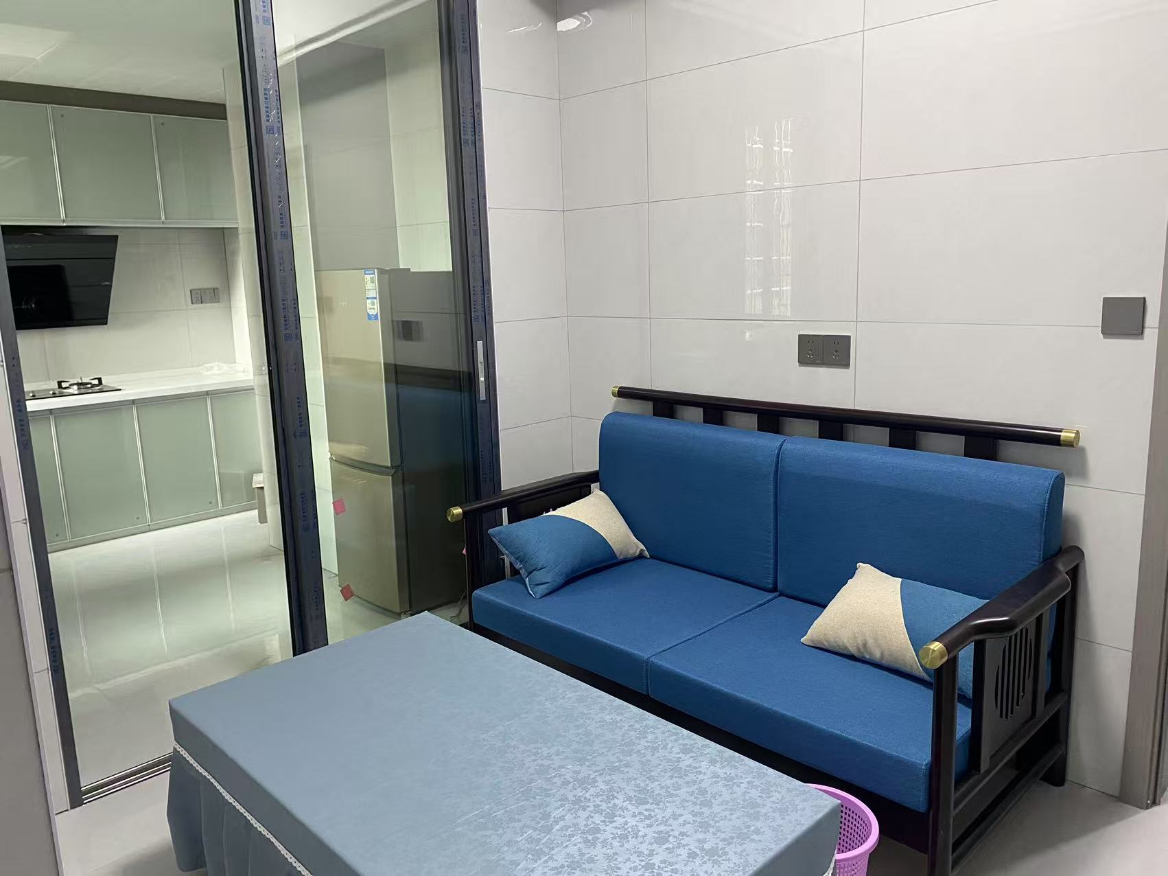 长湖新村 1室1厅1卫 1500.0元/月 长湖新村 1室1厅1卫 1500.0元/月室内图