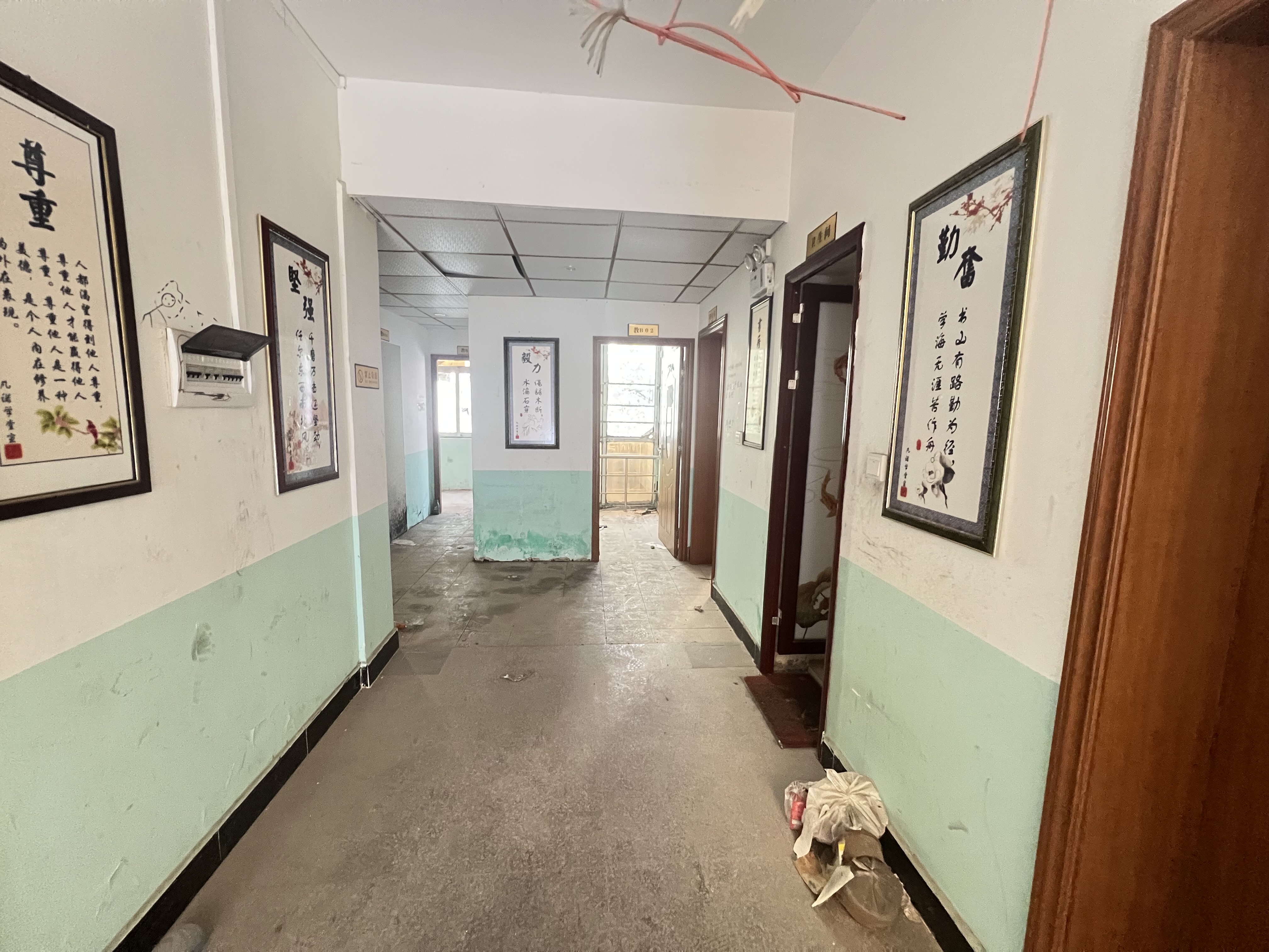 九都大厦 12室2厅3卫 25000.0元/月 九都大厦 12室2厅3卫 25000.0元/月室内图