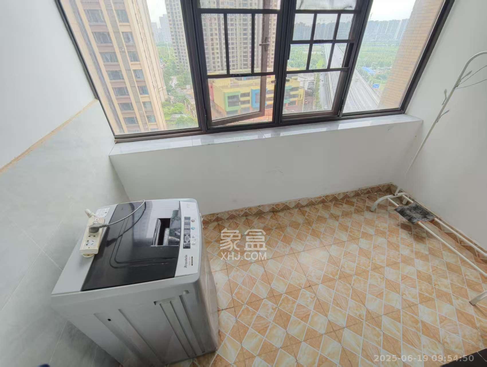 阳光城尚东湾青云苑 3室2厅2卫 2500.0元/月 阳光城尚东湾青云苑 3室2厅2卫 2500.0元/月室内图