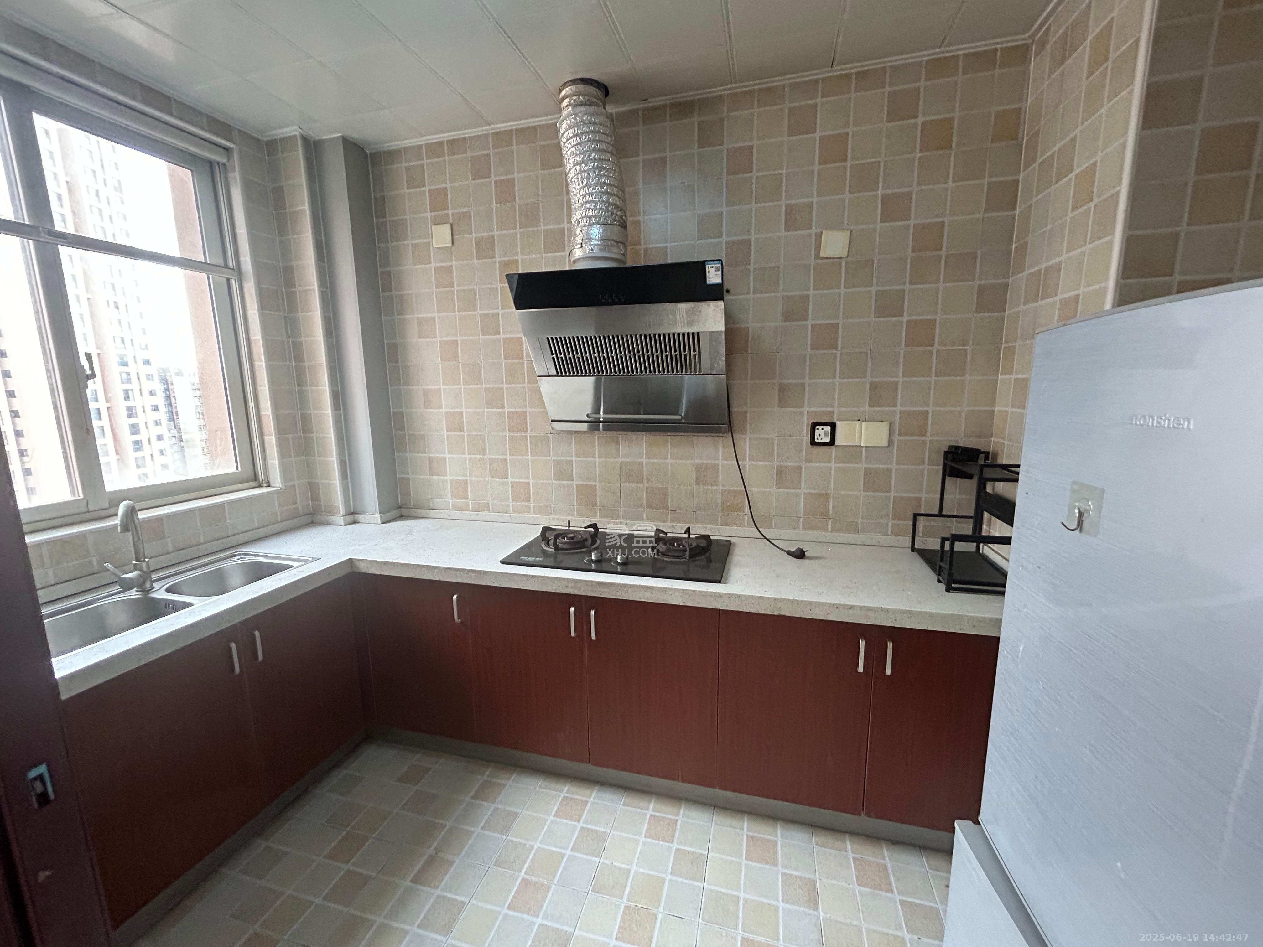 北辰三角洲E6区 4室2厅2卫 4500.0元/月 北辰三角洲E6区 4室2厅2卫 4500.0元/月室内图