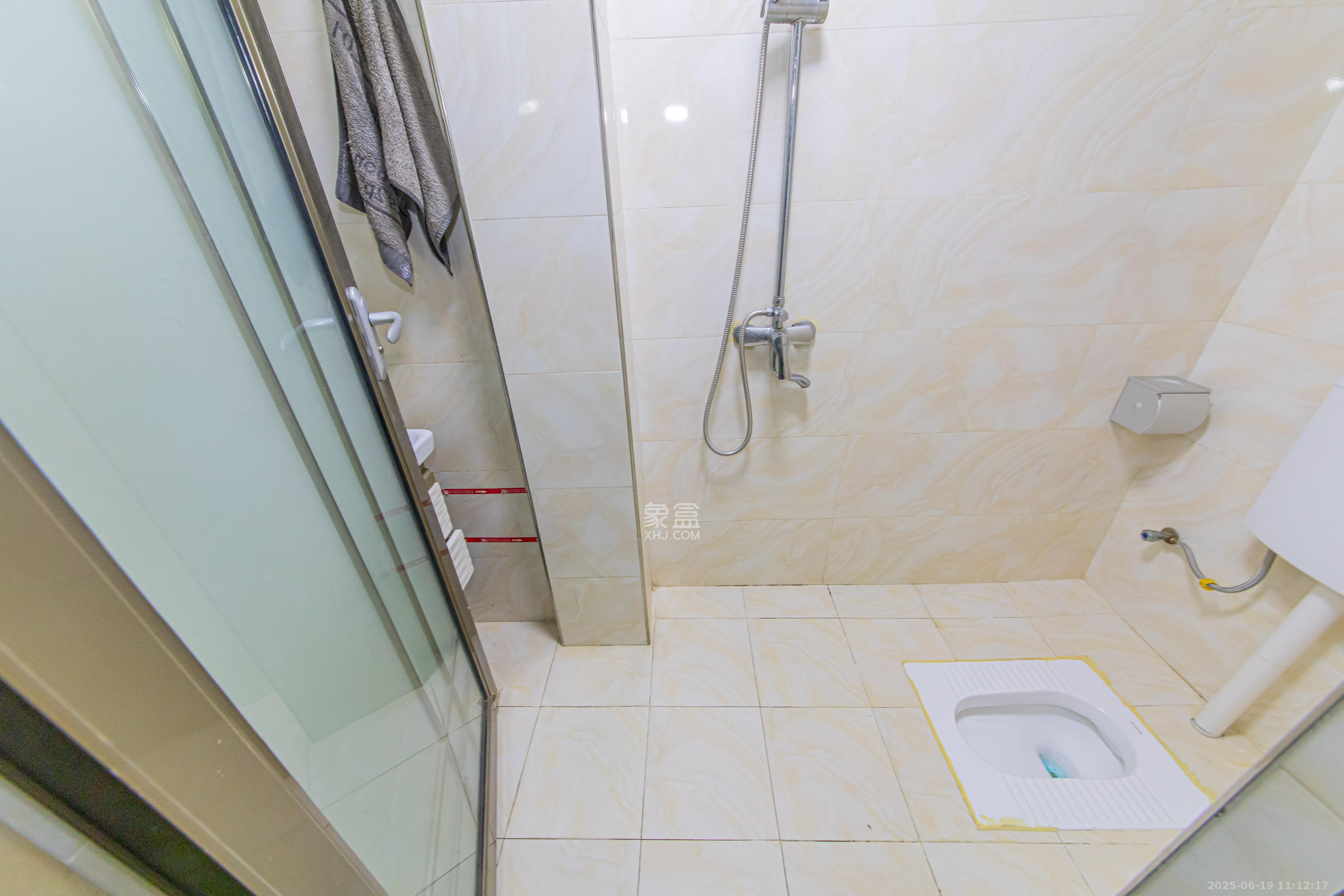 绿地公馆(绿地名邸) 1室1厅1卫 61.0万 绿地公馆(绿地名邸) 1室1厅1卫 61.0万卫生间