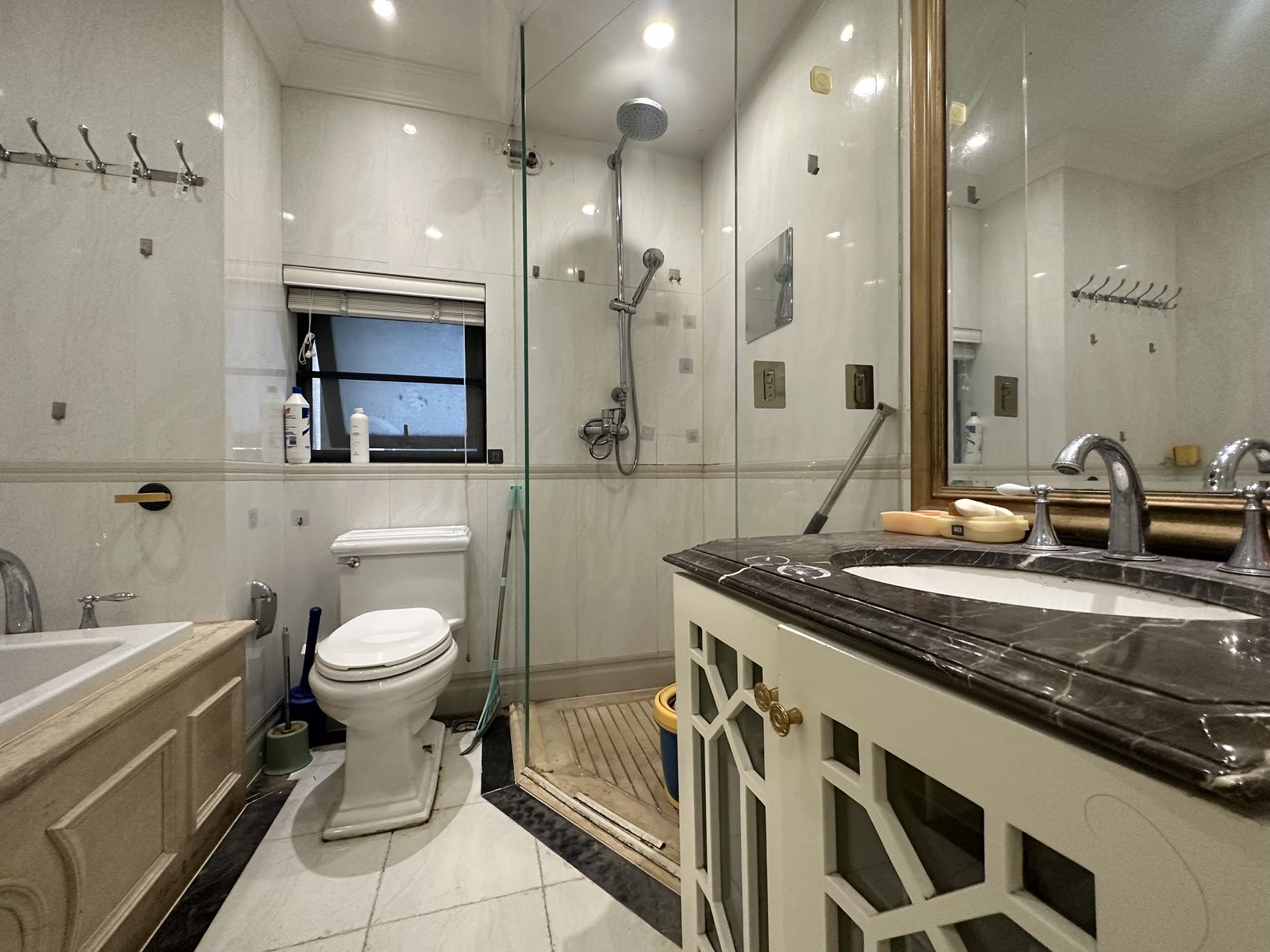 海航豪庭南苑  3室2厅1卫    5000.0元/月 海航豪庭南苑  3室2厅1卫    5000.0元/月室内图