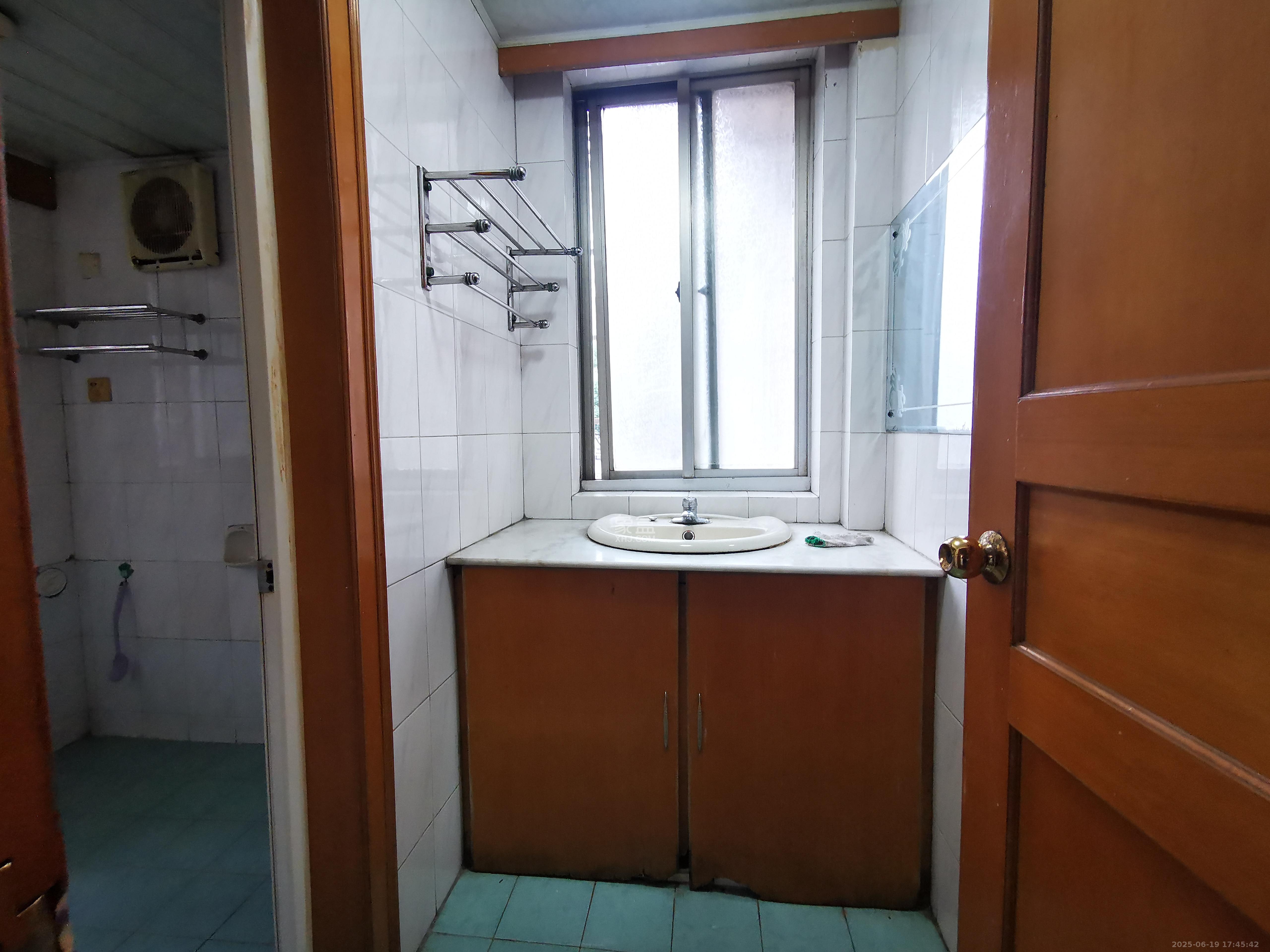 东塘电力院 3室2厅1卫 3200.0元/月 东塘电力院 3室2厅1卫 3200.0元/月室内图