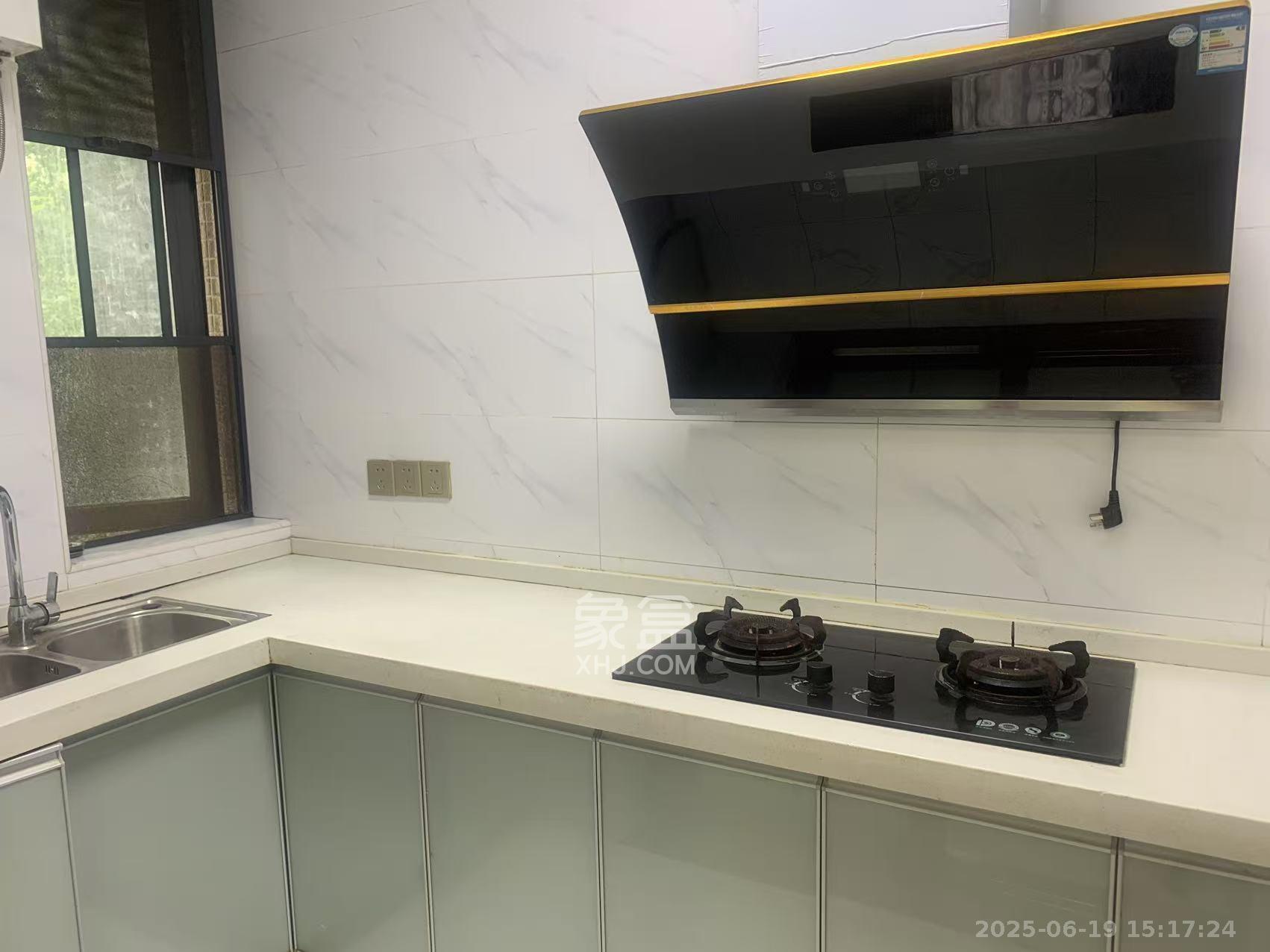 恒基凯旋门三期 3室2厅1卫 2100.0元/月 恒基凯旋门三期 3室2厅1卫 2100.0元/月室内图