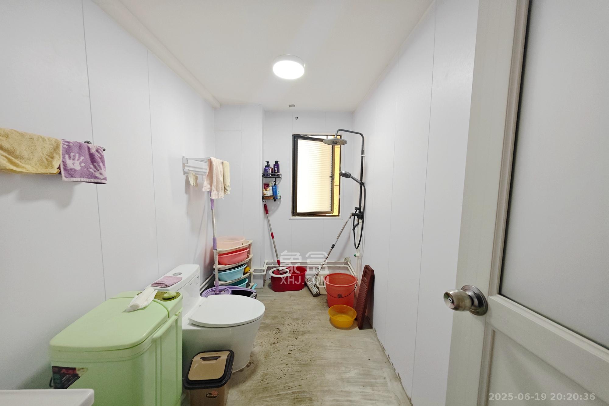 国欣向荣府  4室2厅2卫    155.0万 国欣向荣府  4室2厅2卫    155.0万其他