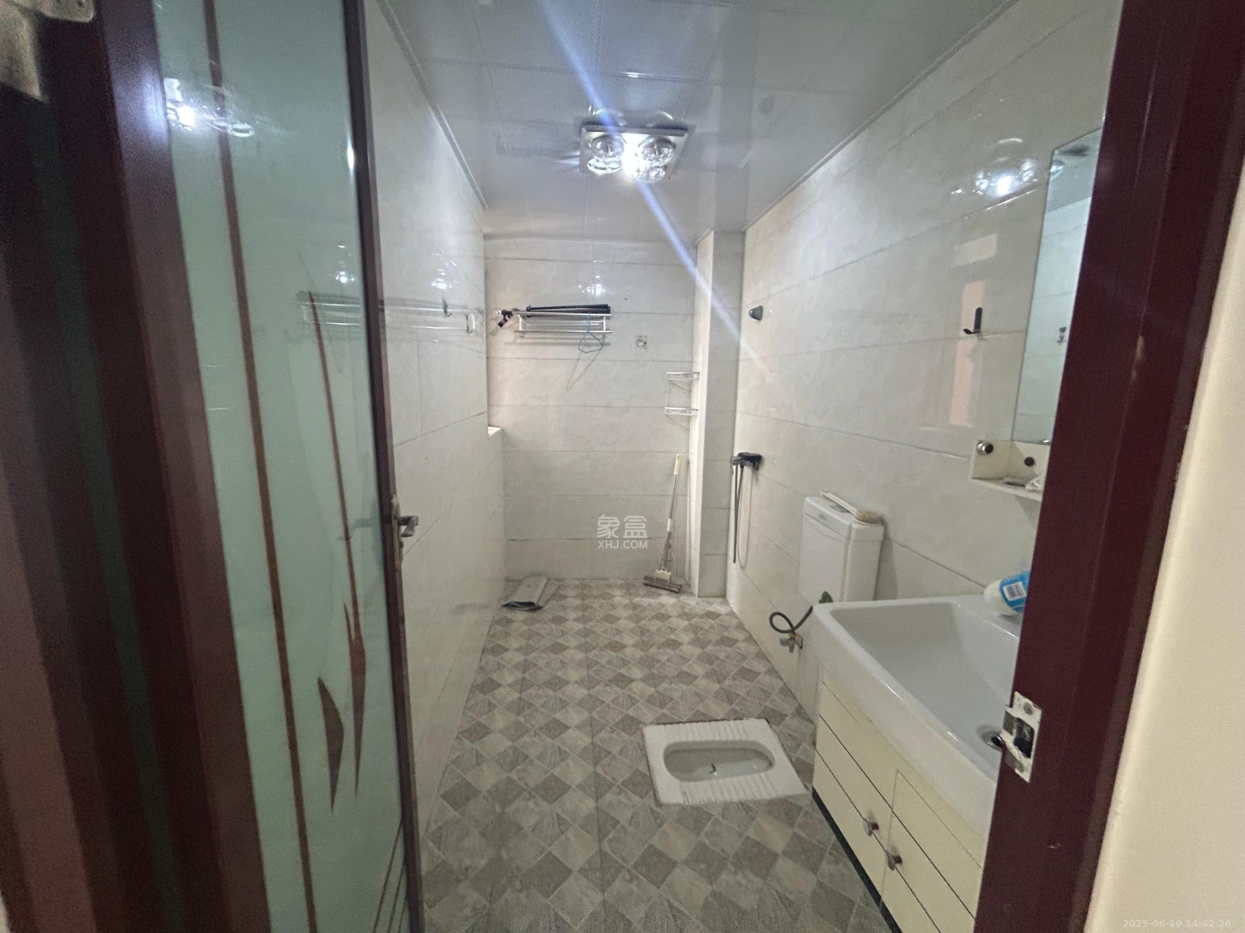 北辰三角洲E6区  4室2厅2卫    4500.0元/月室内图