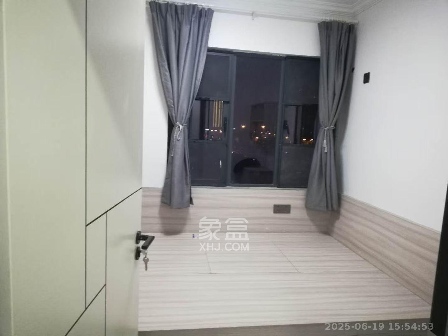 深业喜汇  3室2厅1卫    2200.0元/月
