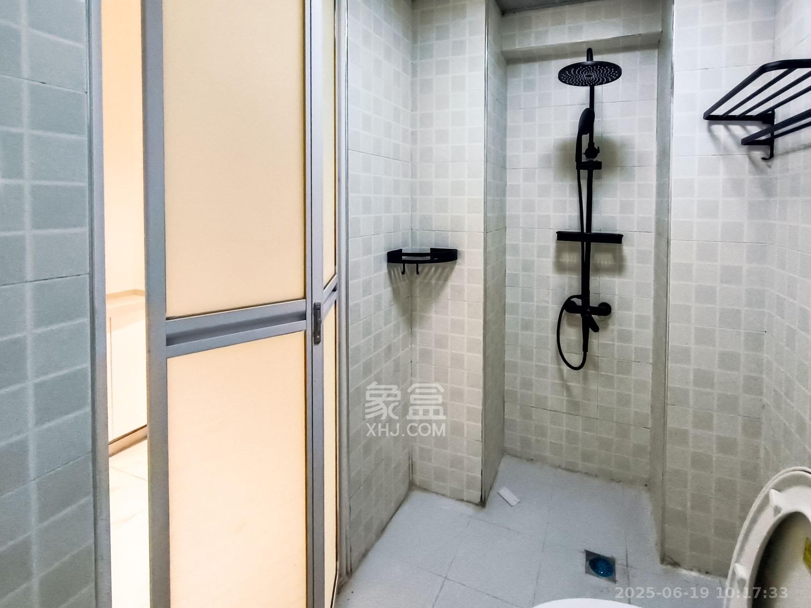 锦泰东环国际  1室1厅1卫   2500.00元/月室内图