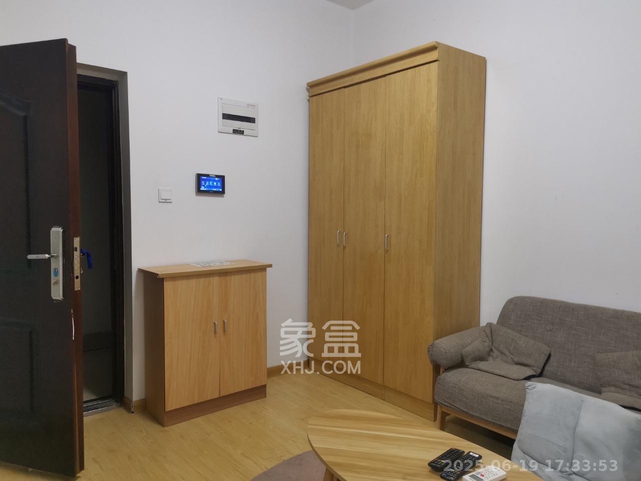 荣悦台  1室1厅1卫    1800.0元/月室内图