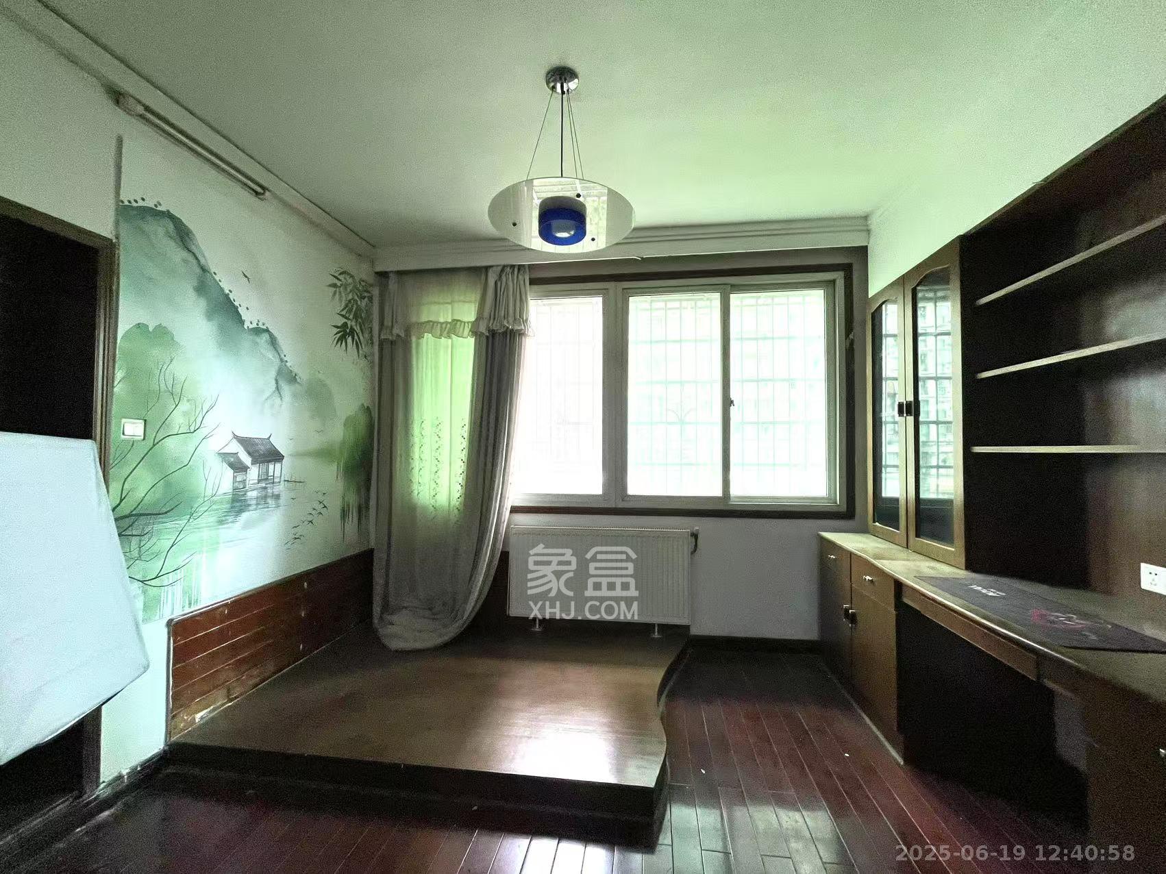 宏轩花苑  4室2厅3卫    4500.0元/月室内图