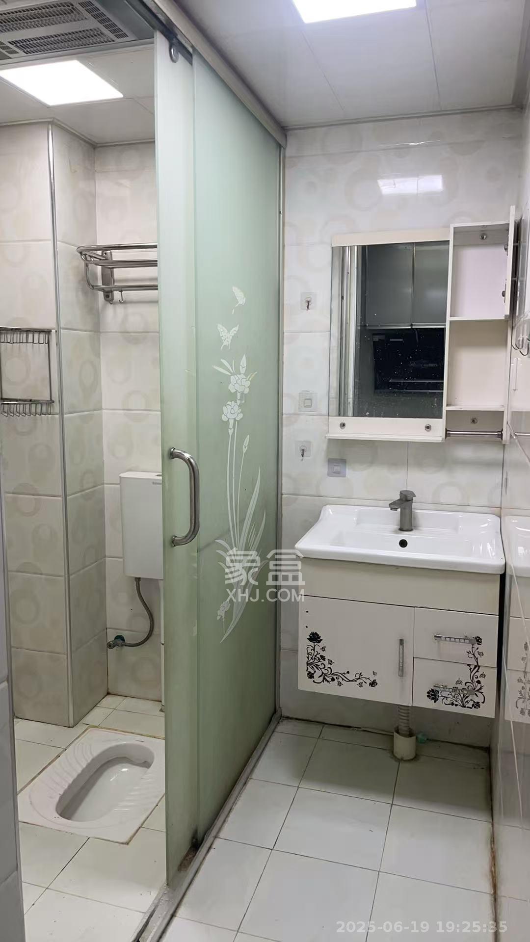 同鑫家园  2室2厅1卫   2300.00元/月室内图