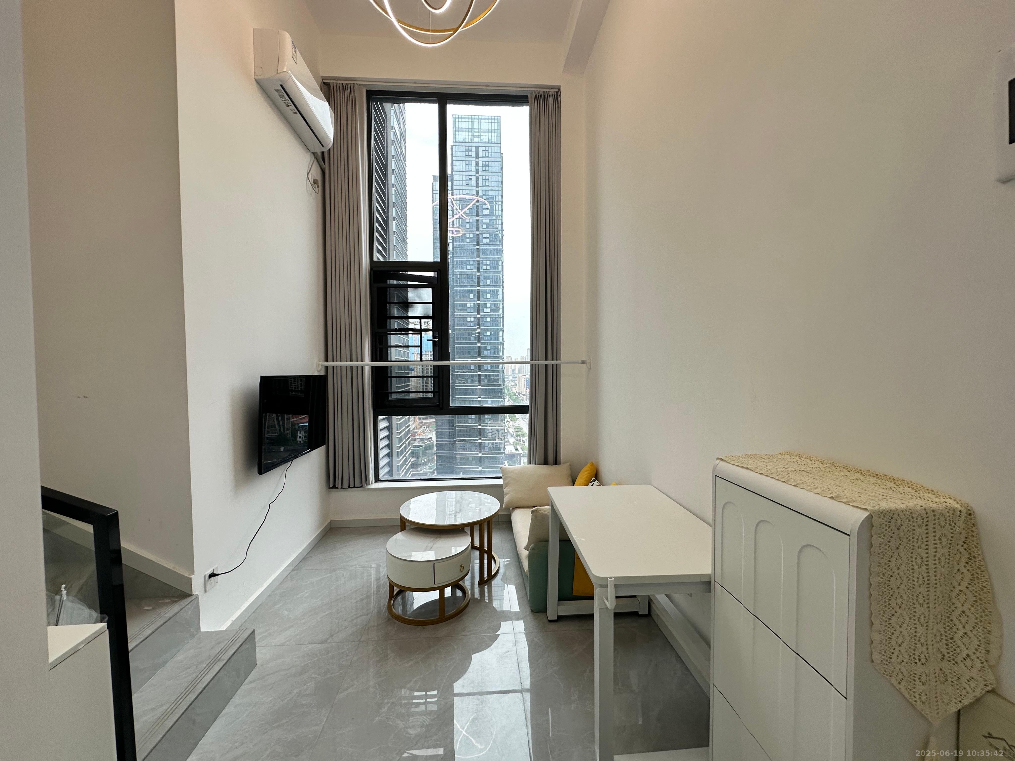 卓越中寰 1室1厅1卫 2100.0元/月 卓越中寰 1室1厅1卫 2100.0元/月室内图