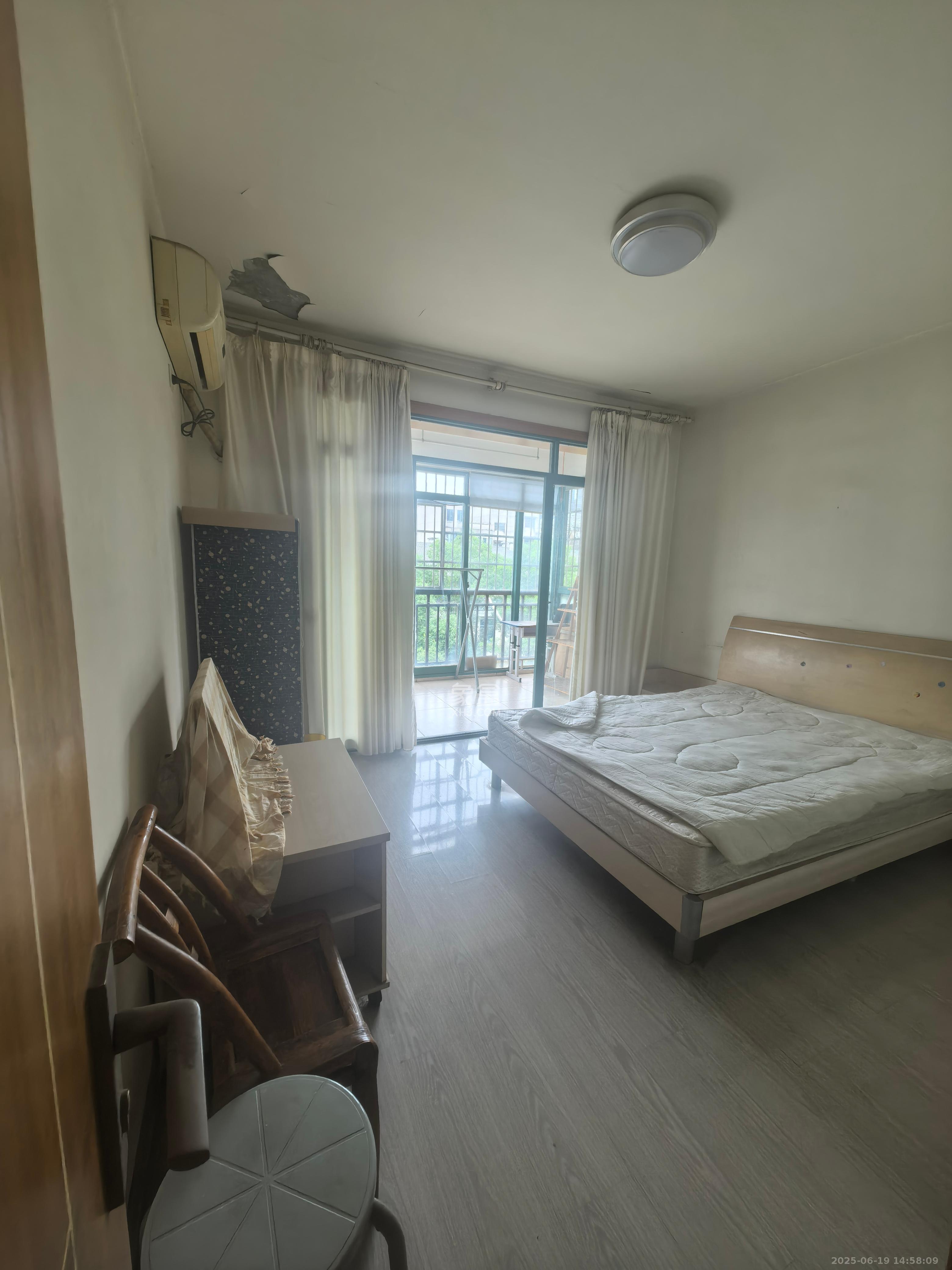 金帆江滨玫瑰园 3室2厅1卫 2000.0元/月 金帆江滨玫瑰园 3室2厅1卫 2000.0元/月室内图