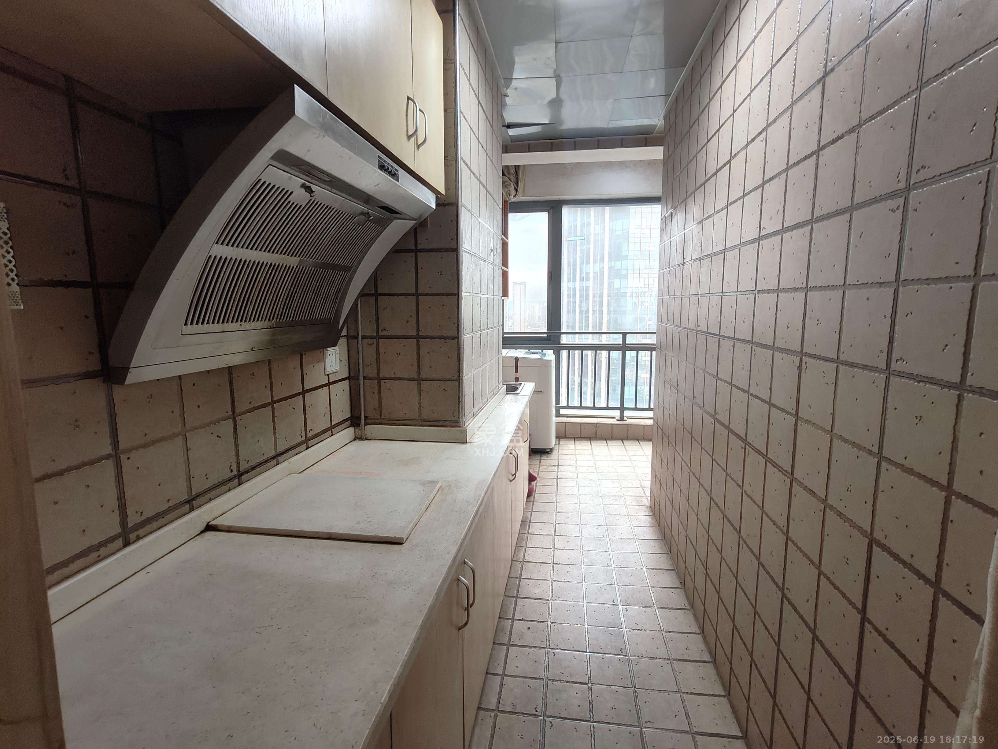 万博汇  1室1厅1卫   1600.00元/月室内图