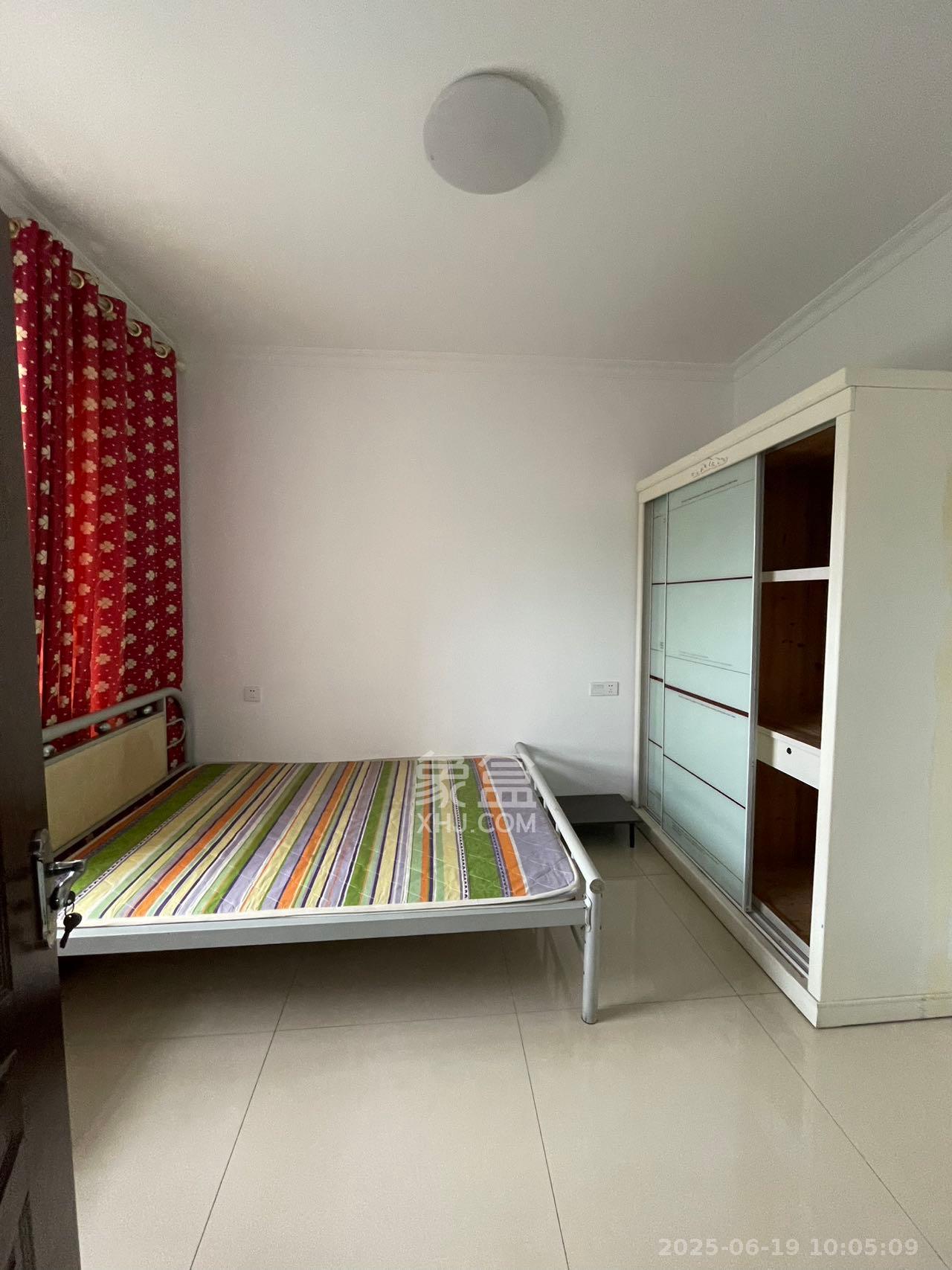 先锋新宇  2室1厅1卫    1100.0元/月 先锋新宇  2室1厅1卫    1100.0元/月室内图