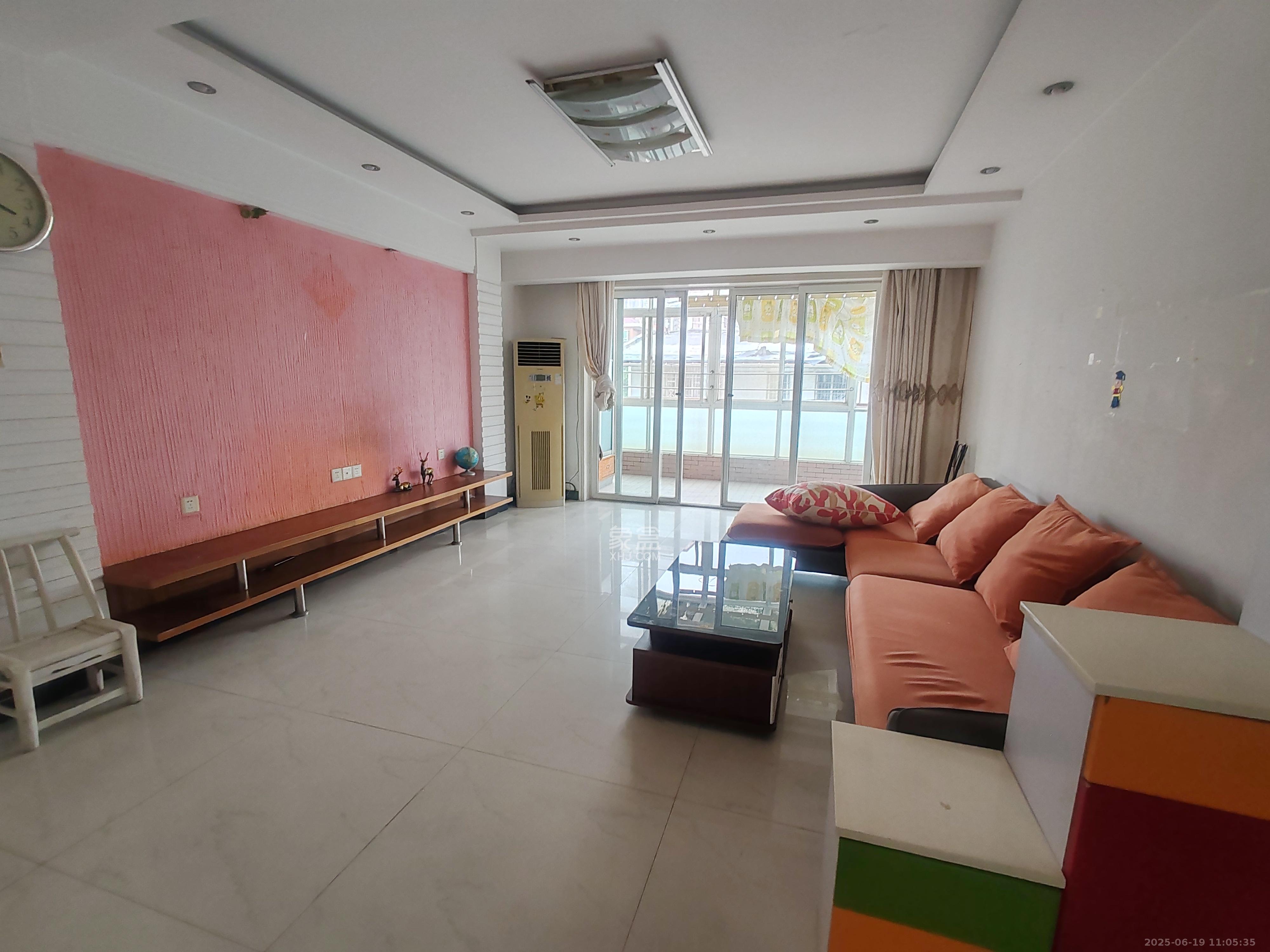 申奥美域 3室2厅1卫 2000.0元/月 申奥美域 3室2厅1卫 2000.0元/月室内图