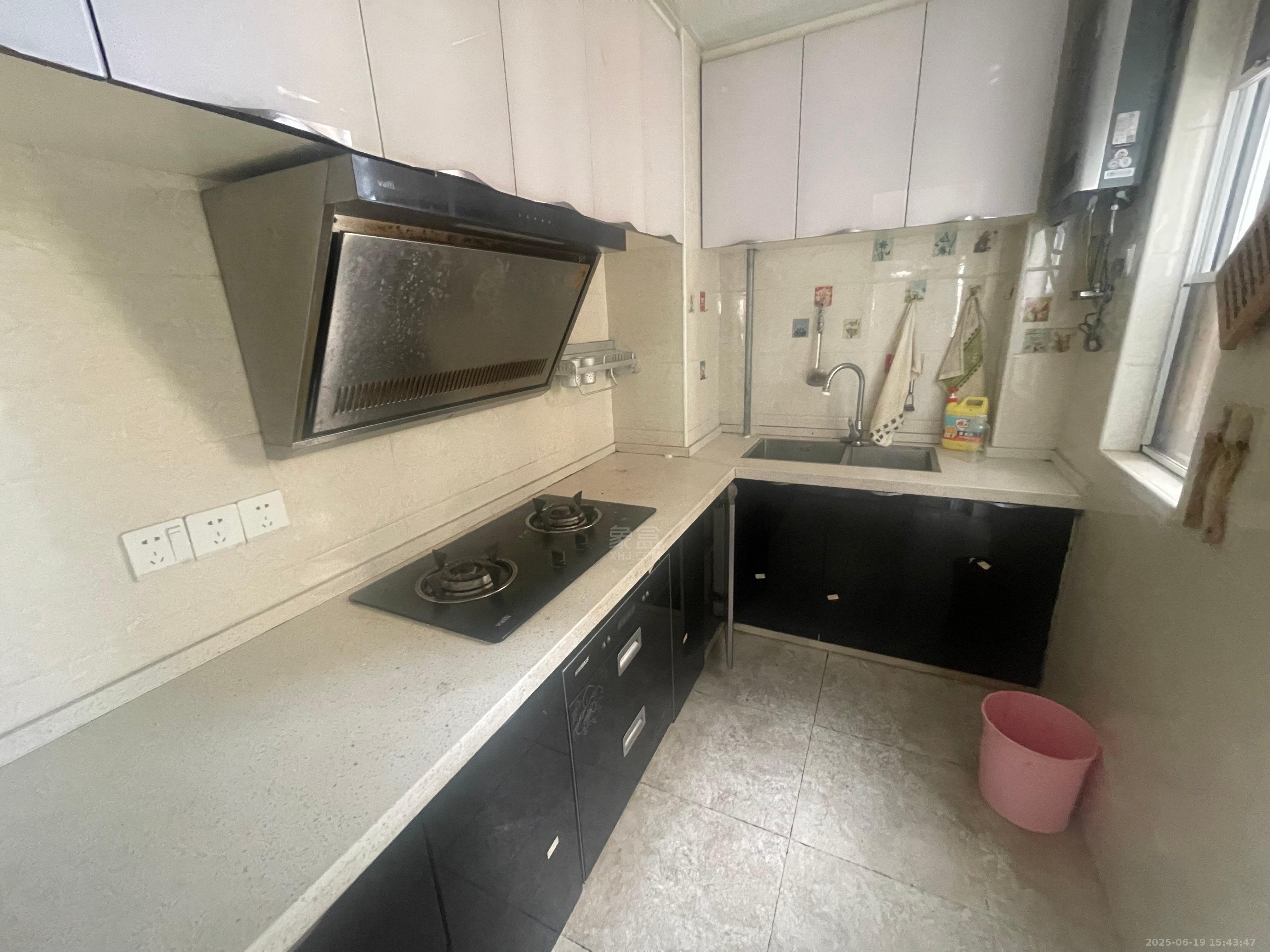 佳兆业金域天下三期 3室2厅1卫 2000.0元/月 佳兆业金域天下三期 3室2厅1卫 2000.0元/月室内图