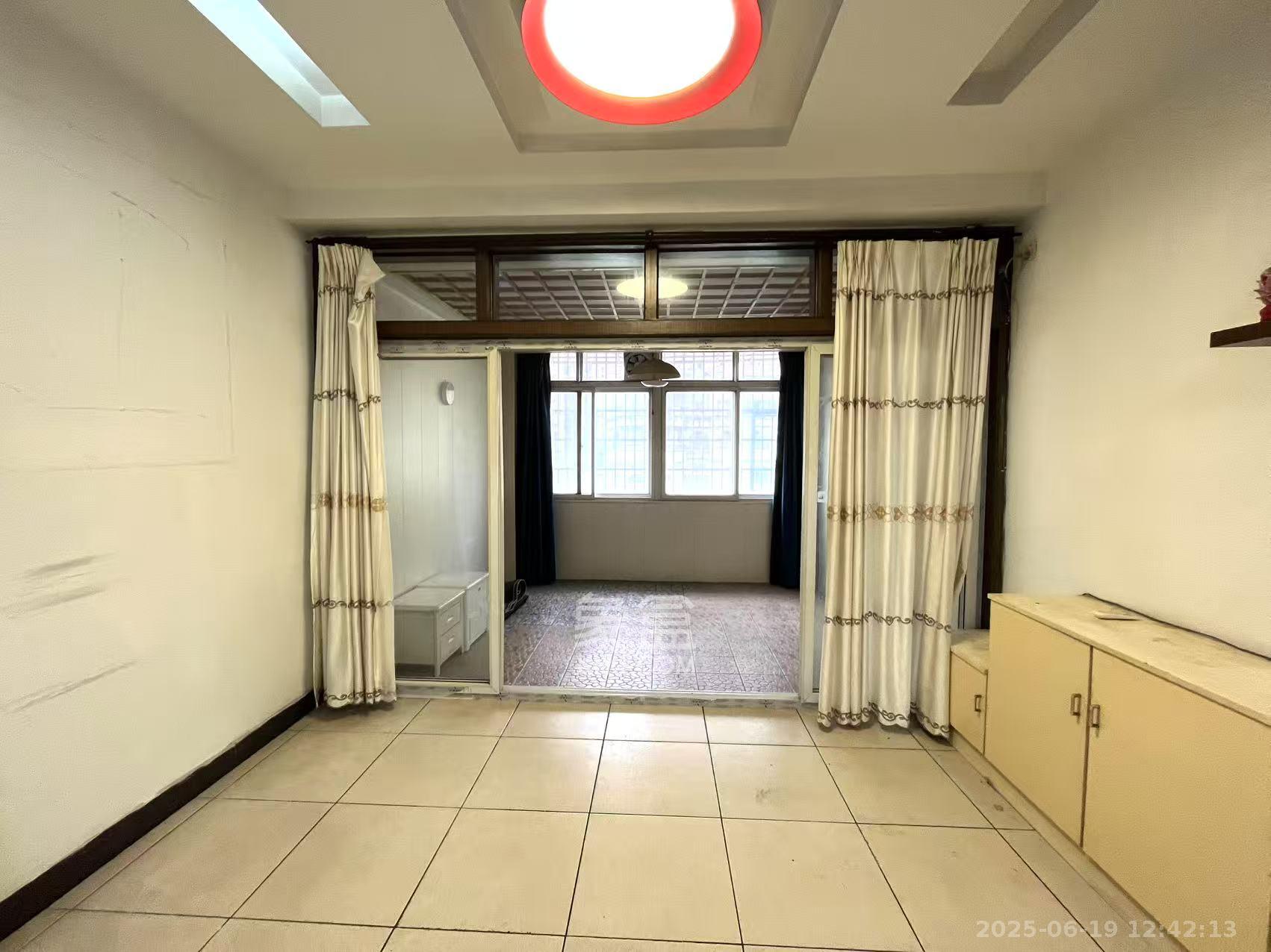 宏轩花苑  4室2厅3卫    4500.0元/月室内图