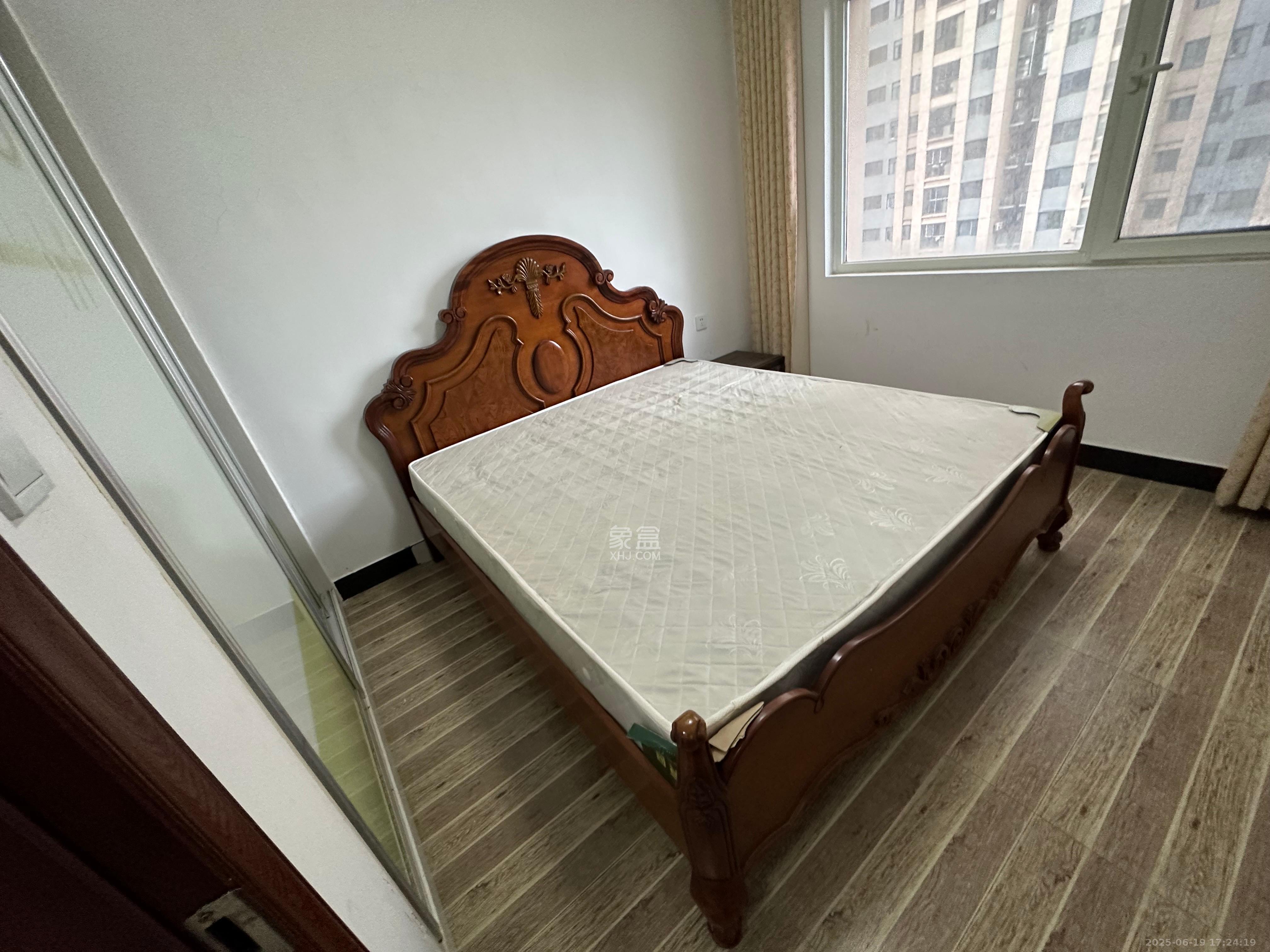 北辰三角洲E6区  3室1厅1卫   3300.00元/月室内图
