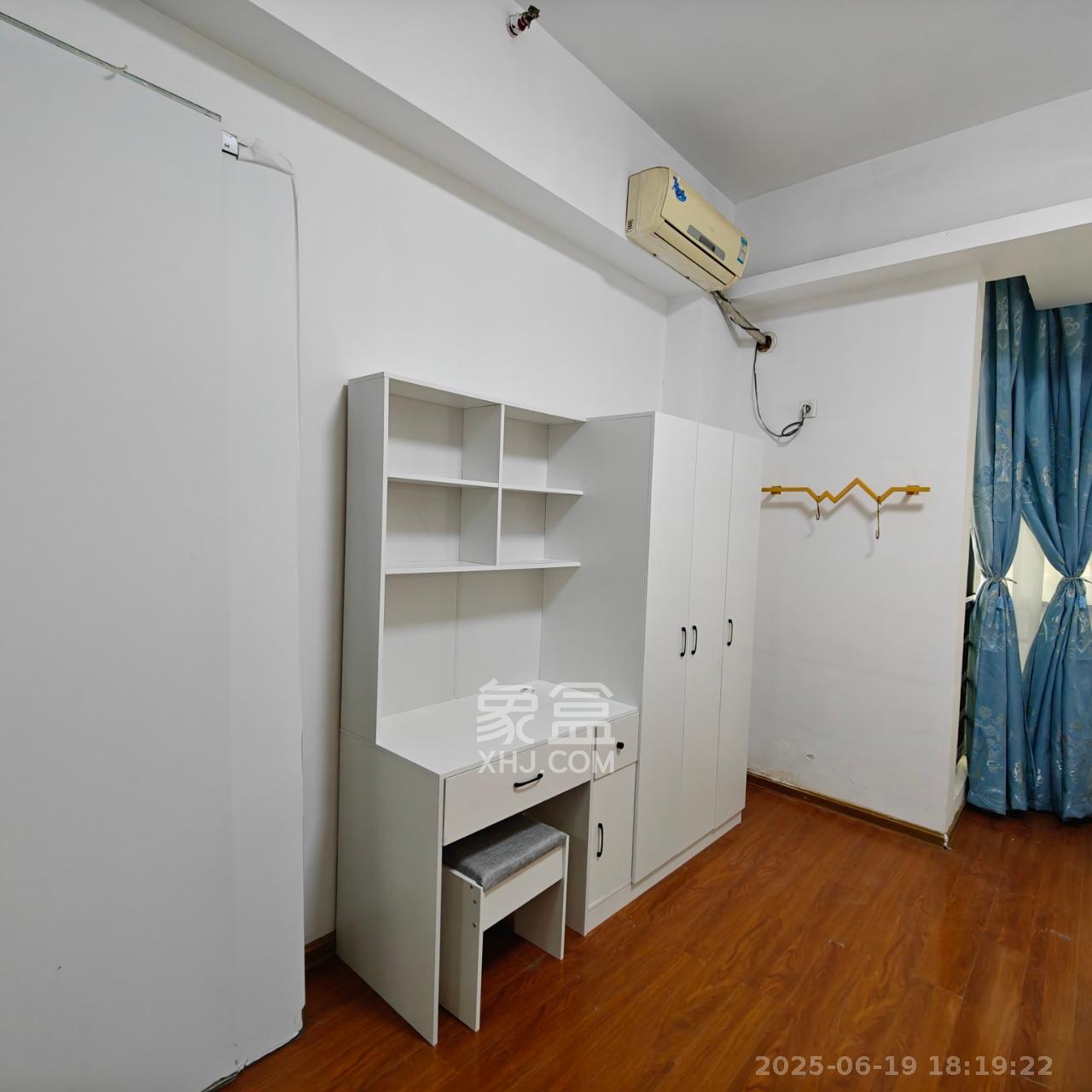 YO领域(领御大厦) 1室1厅1卫 2300.0元/月 YO领域(领御大厦) 1室1厅1卫 2300.0元/月室内图