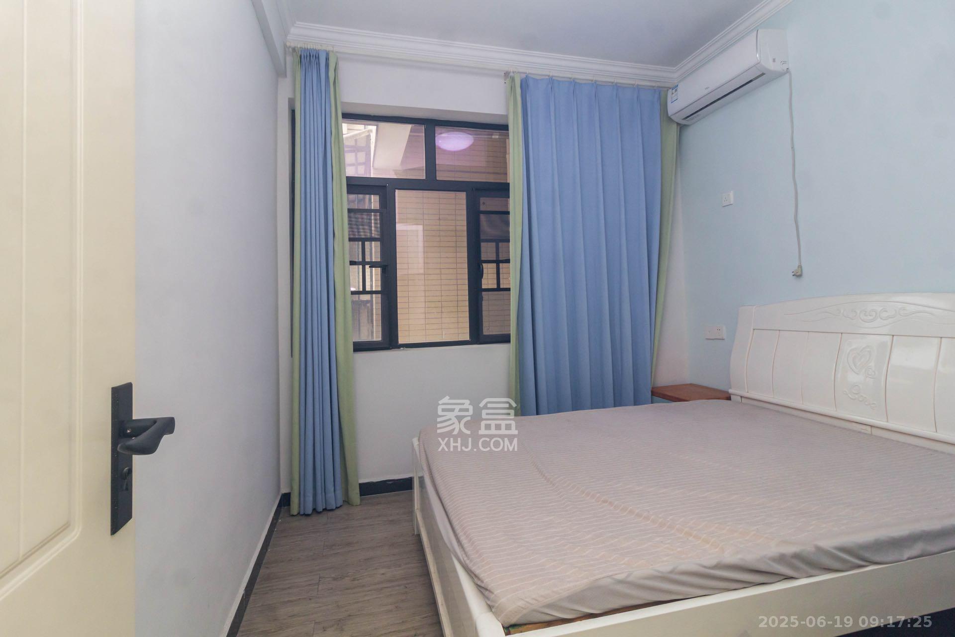 辉煌国际城二期 3室2厅1卫 2800.0元/月 辉煌国际城二期 3室2厅1卫 2800.0元/月室内图