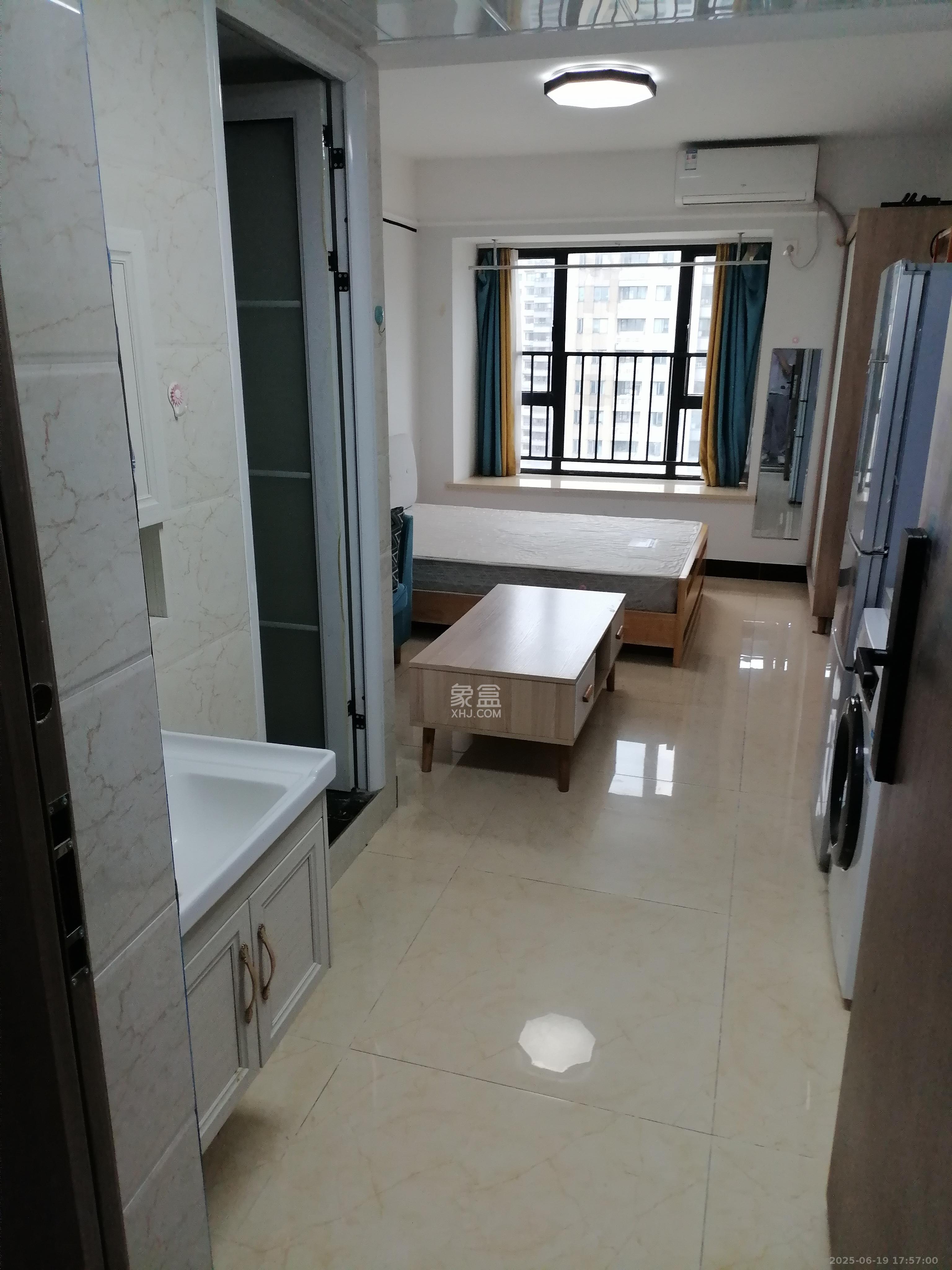 好莱城(弘德西街)  1室1厅1卫    1200.0元/月 好莱城(弘德西街)  1室1厅1卫    1200.0元/月