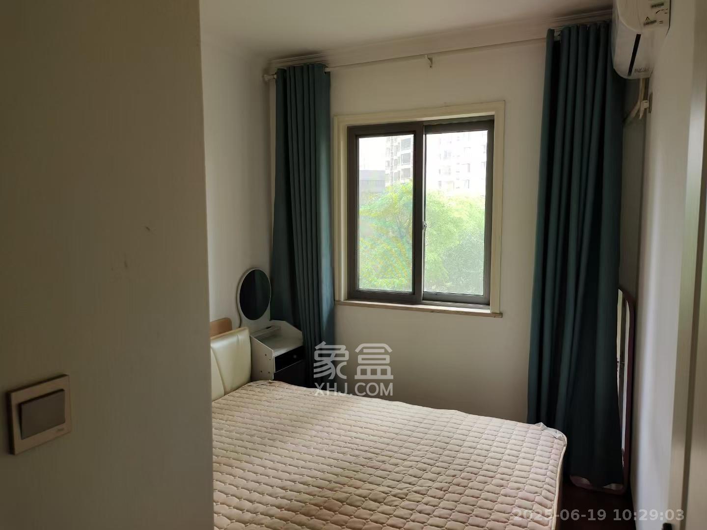 钱隆世家  3室2厅2卫    2200.0元/月室内图