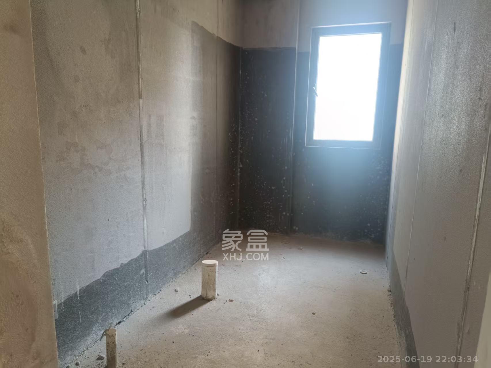 保利东郡  3室2厅2卫    1800.0元/月室内图