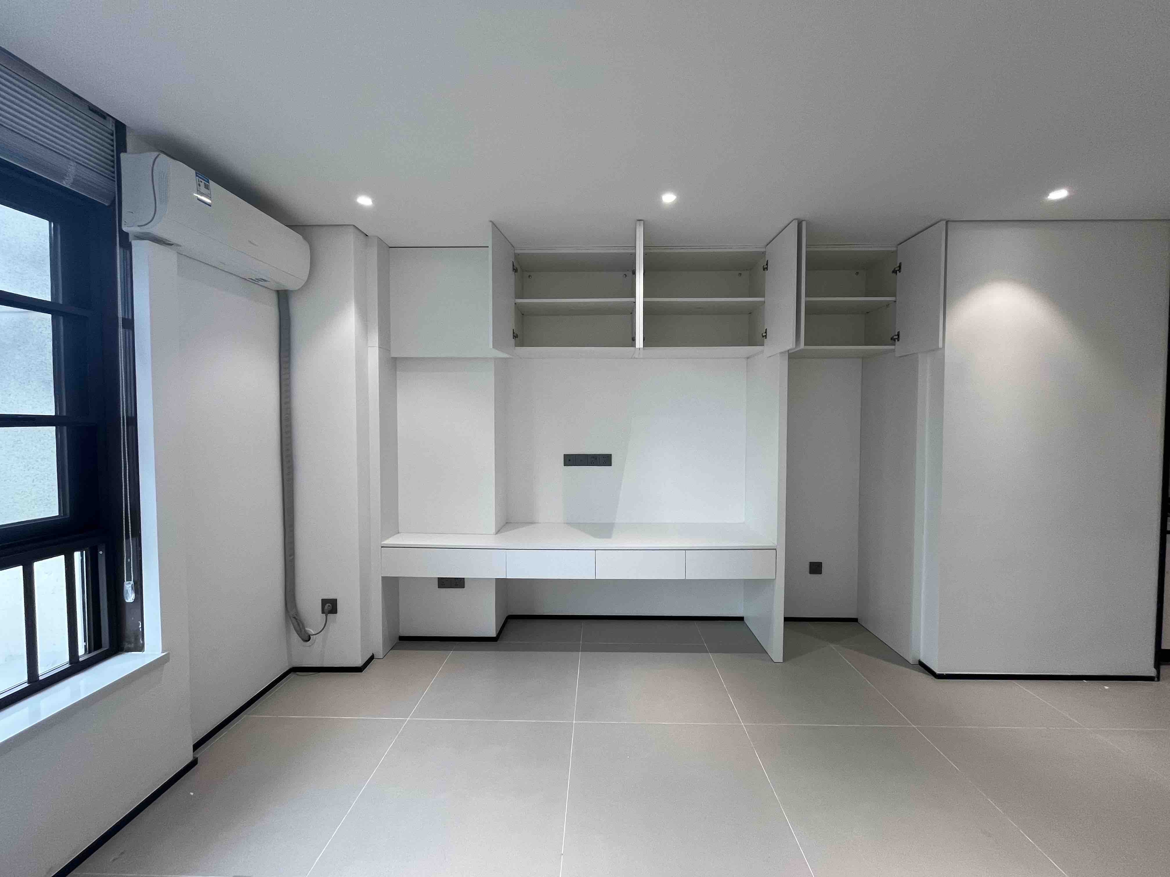 海航豪庭南苑  1室1厅2卫    3000.0元/月 海航豪庭南苑  1室1厅2卫    3000.0元/月