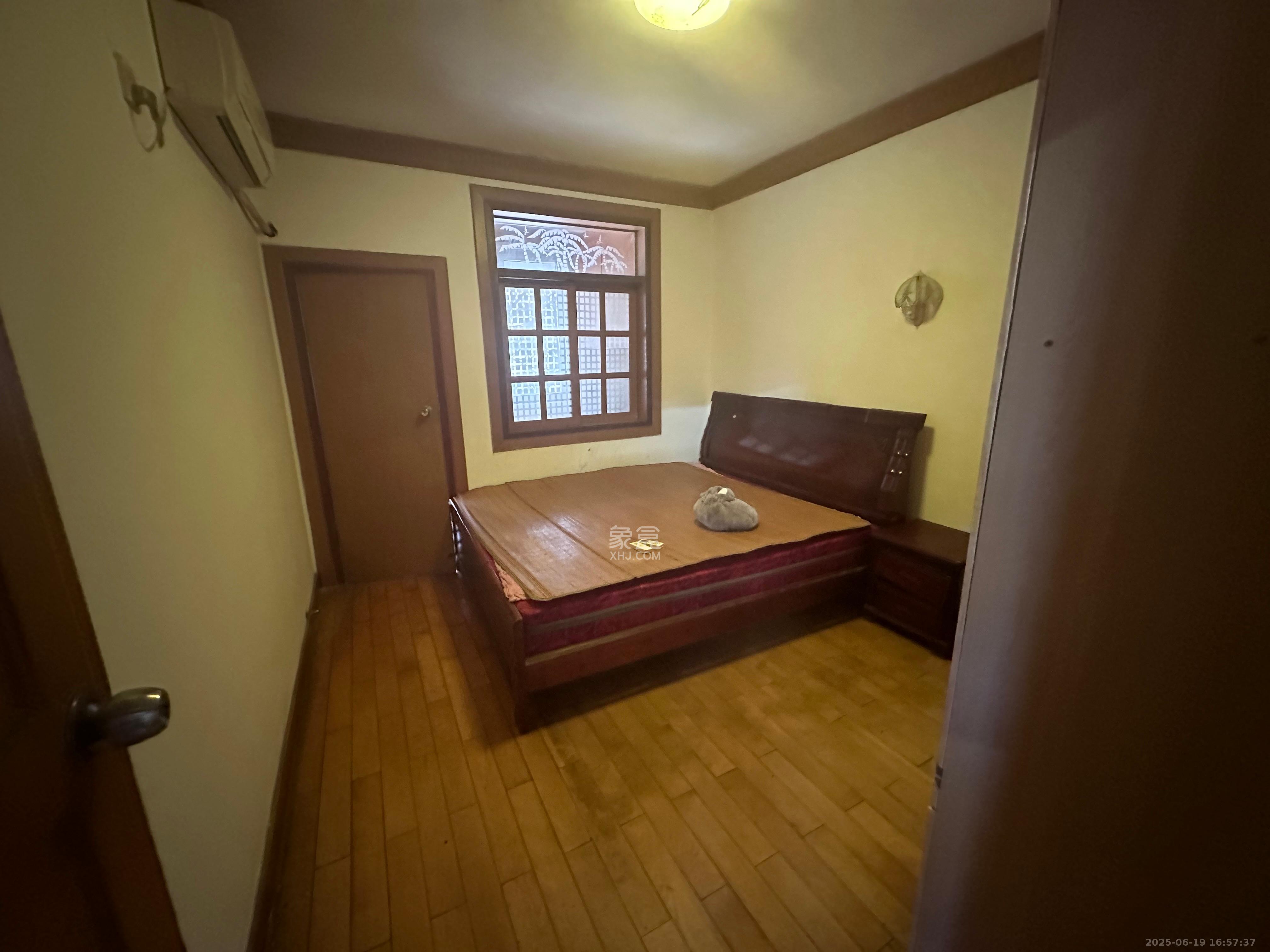 逸苑小区（农大教工宿舍）  2室1厅1卫   1500.00元/月室内图