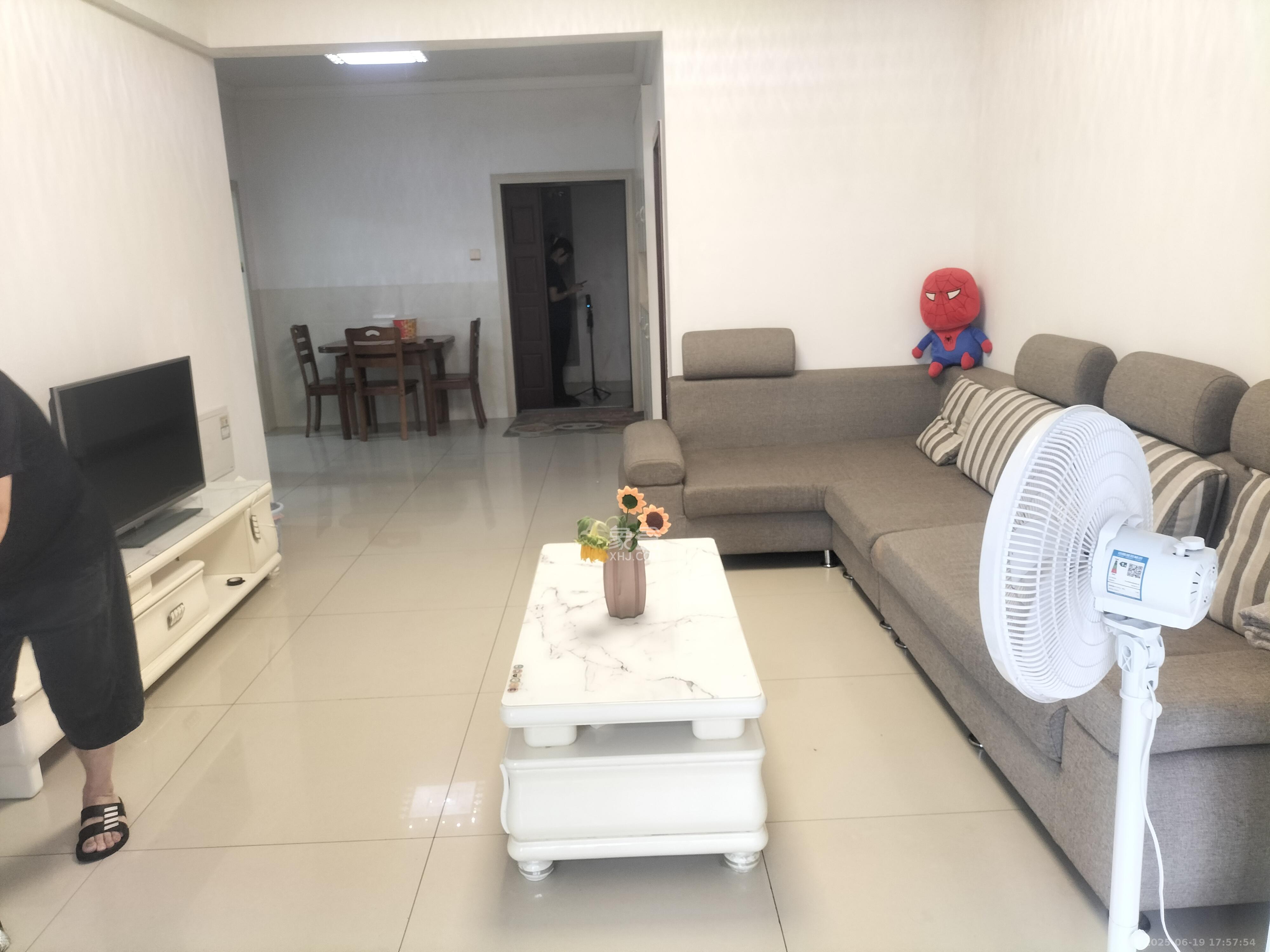 家兴苑  2室2厅1卫    2100.0元/月 家兴苑  2室2厅1卫    2100.0元/月室内图