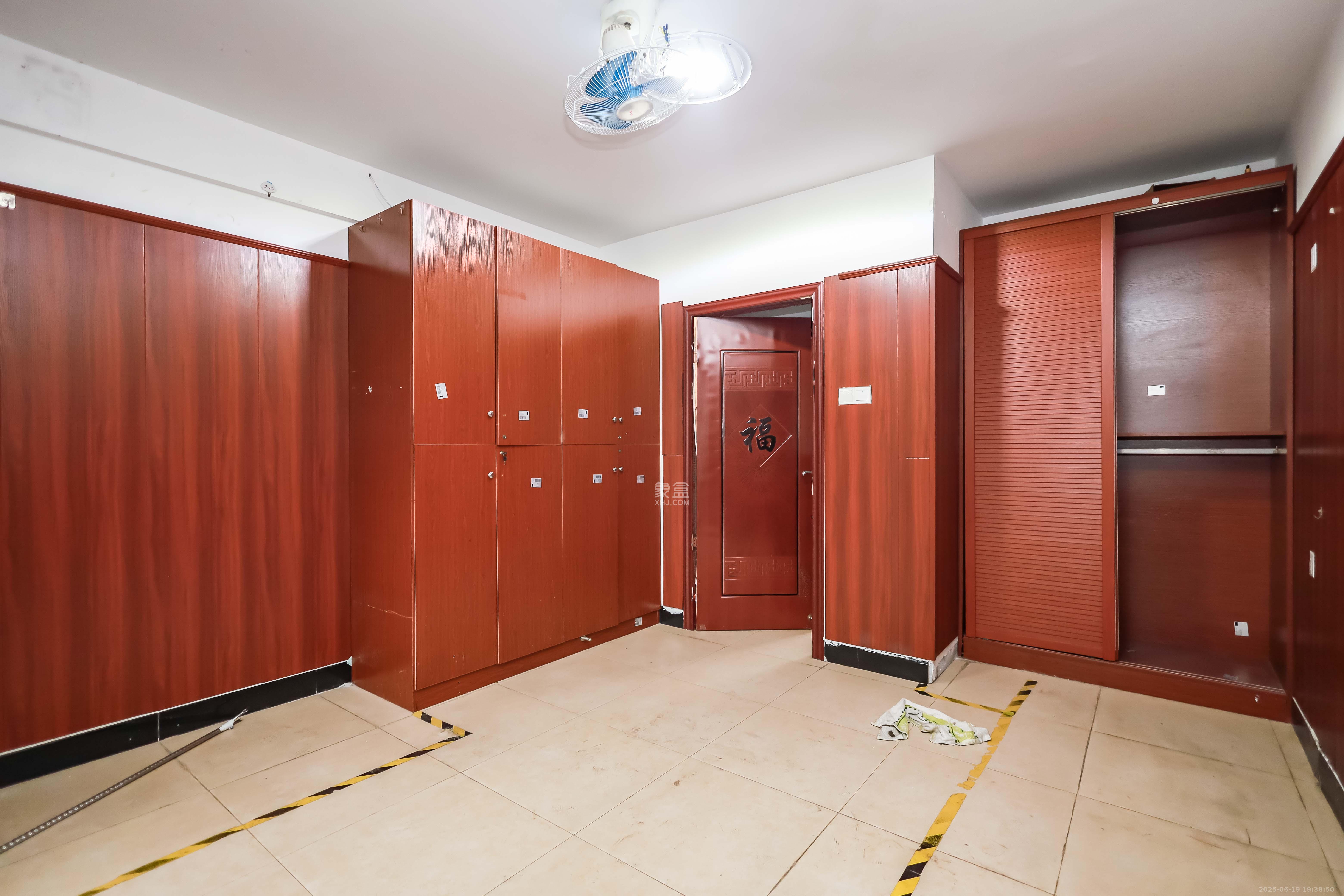 诚兴园  4室2厅2卫    98.0万卧室