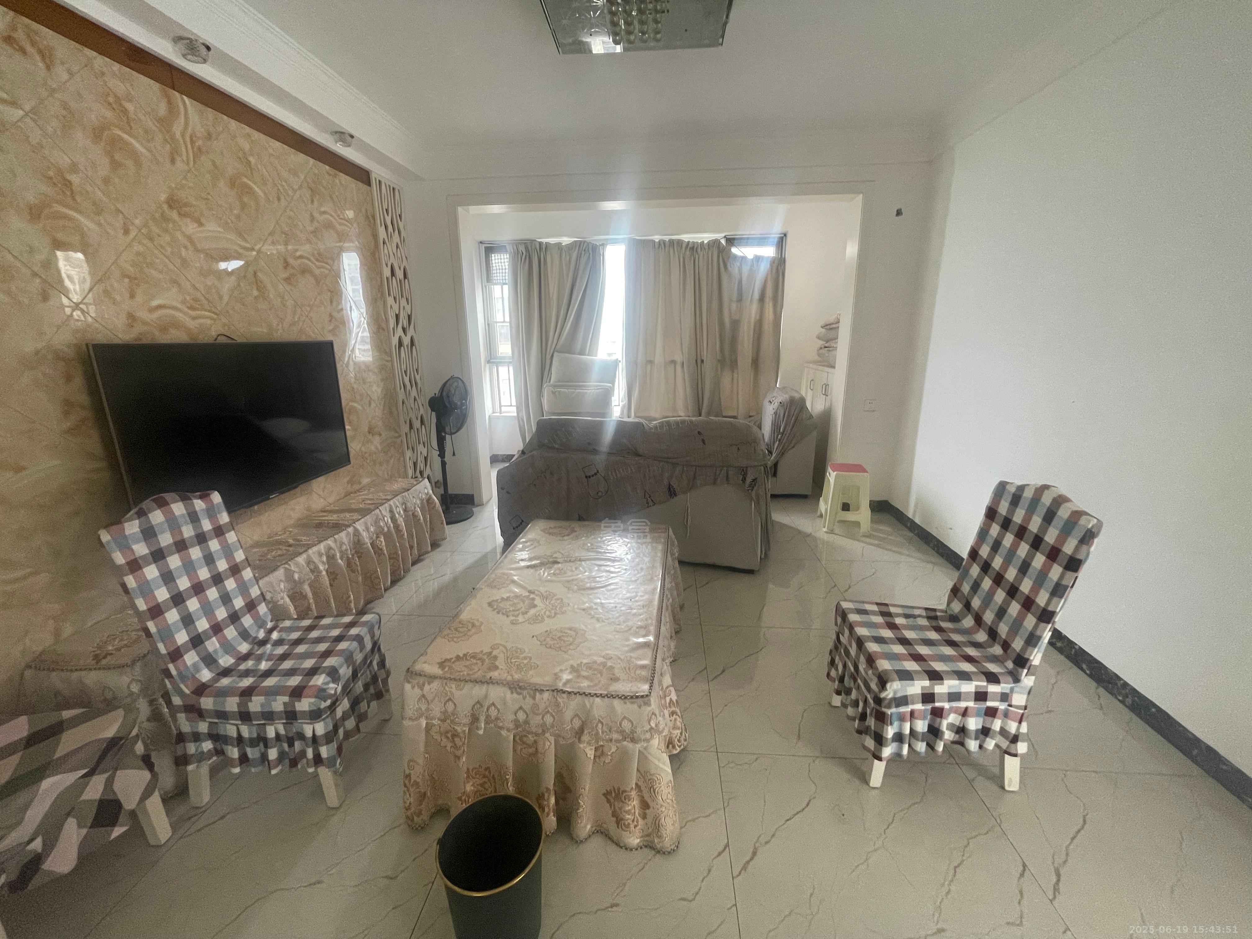 佳兆业金域天下三期 3室2厅1卫 2000.0元/月 佳兆业金域天下三期 3室2厅1卫 2000.0元/月室内图