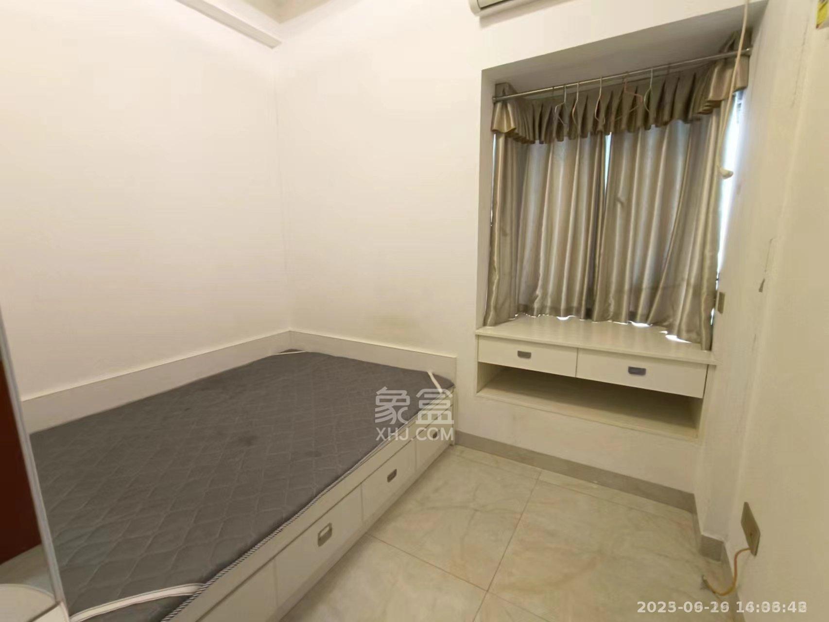 庐山一号 2室2厅1卫 1700.0元/月 庐山一号 2室2厅1卫 1700.0元/月室内图