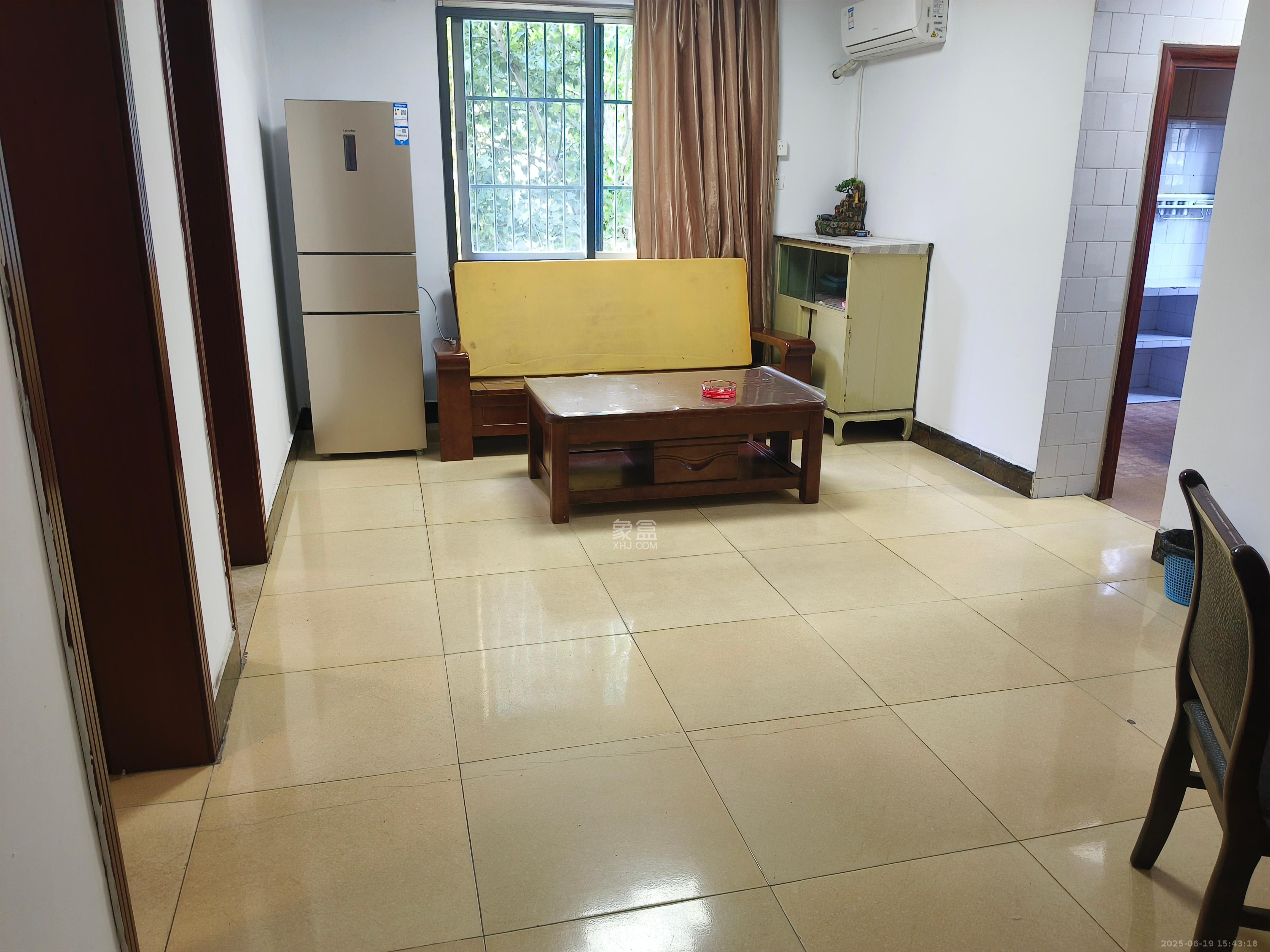 茶馆屋 3室1厅1卫 2000.0元/月 茶馆屋 3室1厅1卫 2000.0元/月室内图