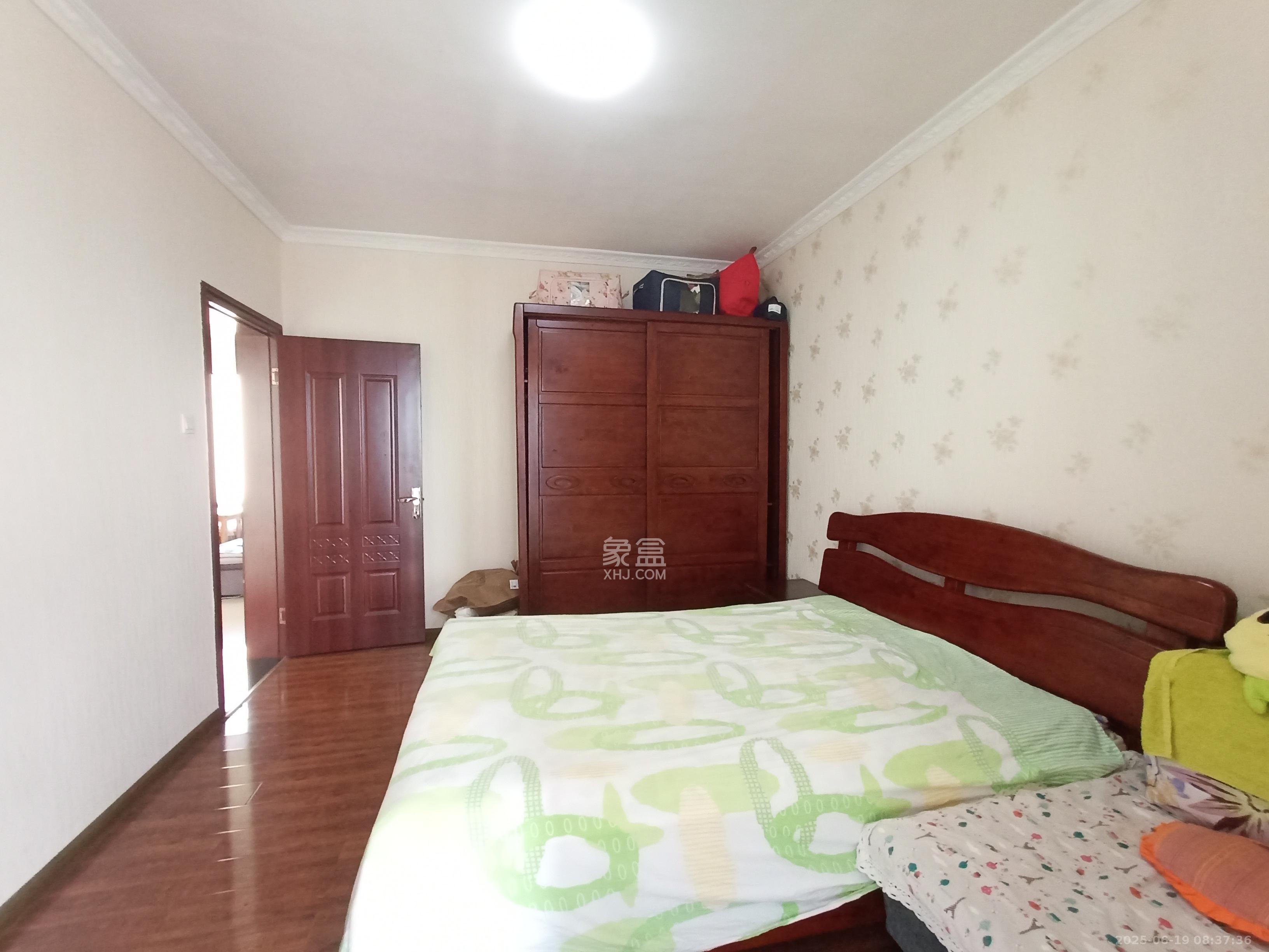 长房时代城 2室2厅1卫 2800.0元/月 长房时代城 2室2厅1卫 2800.0元/月室内图