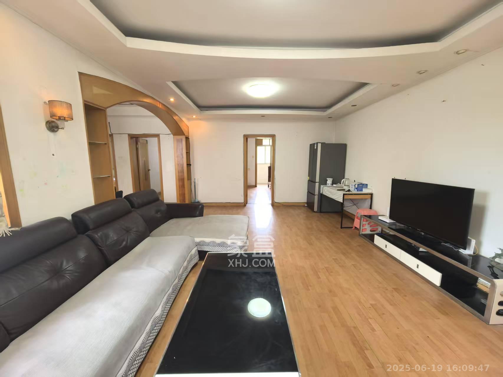 南园小区 3室2厅1卫 1200.0元/月 南园小区 3室2厅1卫 1200.0元/月室内图