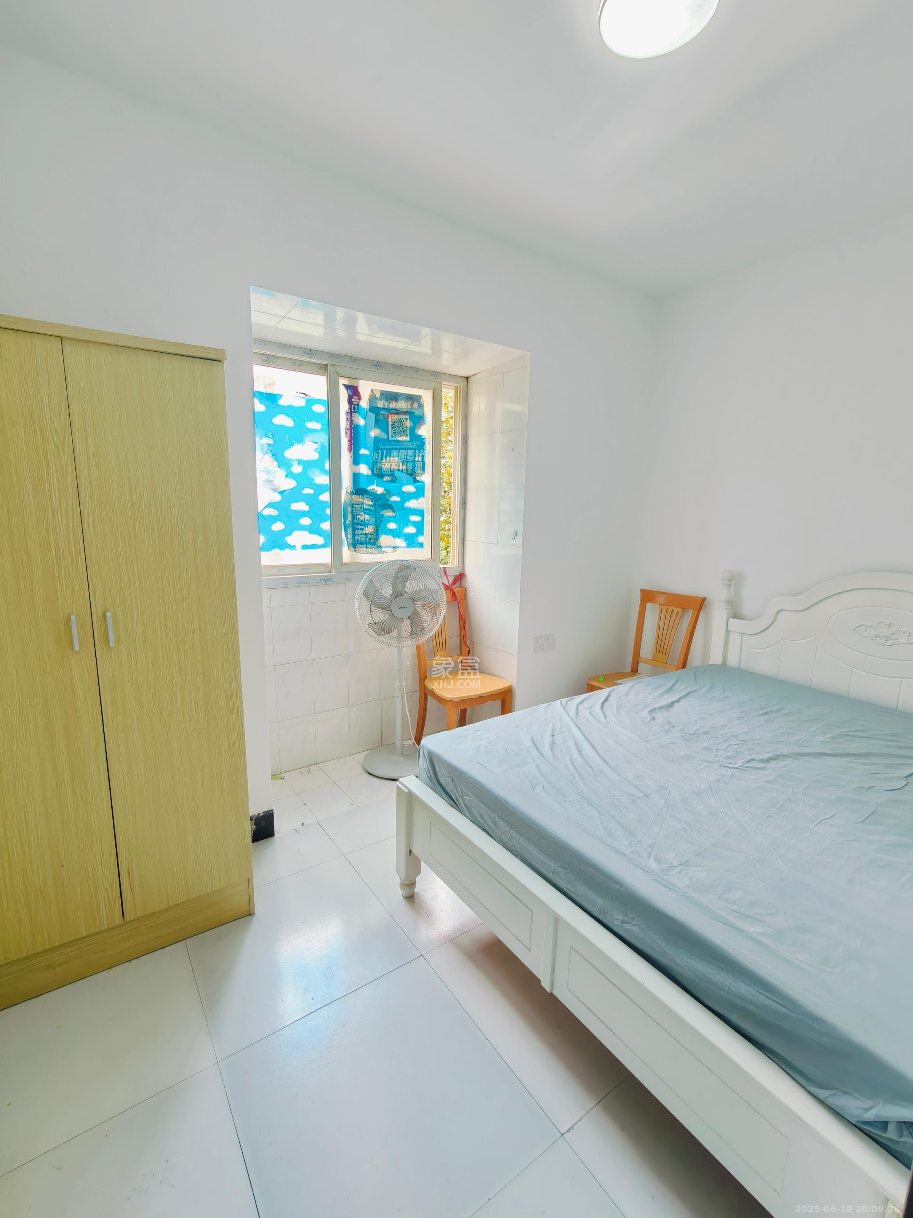 雅雀湖小区 4室2厅1卫 1800.0元/月 雅雀湖小区 4室2厅1卫 1800.0元/月室内图