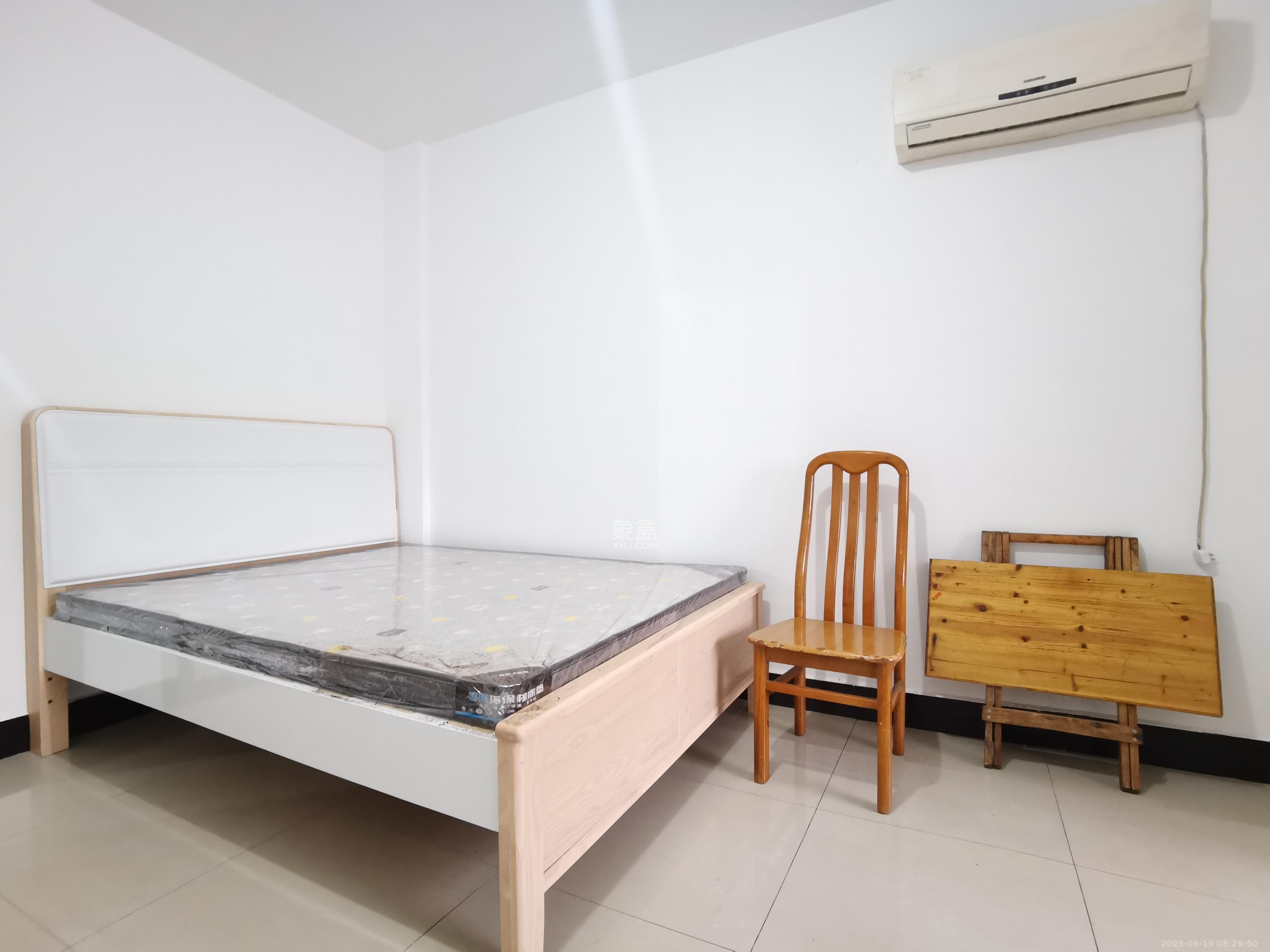 望龙小区 3室2厅1卫 2500.0元/月 望龙小区 3室2厅1卫 2500.0元/月室内图