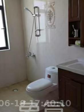 三江花中城 3室2厅1卫 2700.0元/月 三江花中城 3室2厅1卫 2700.0元/月室内图