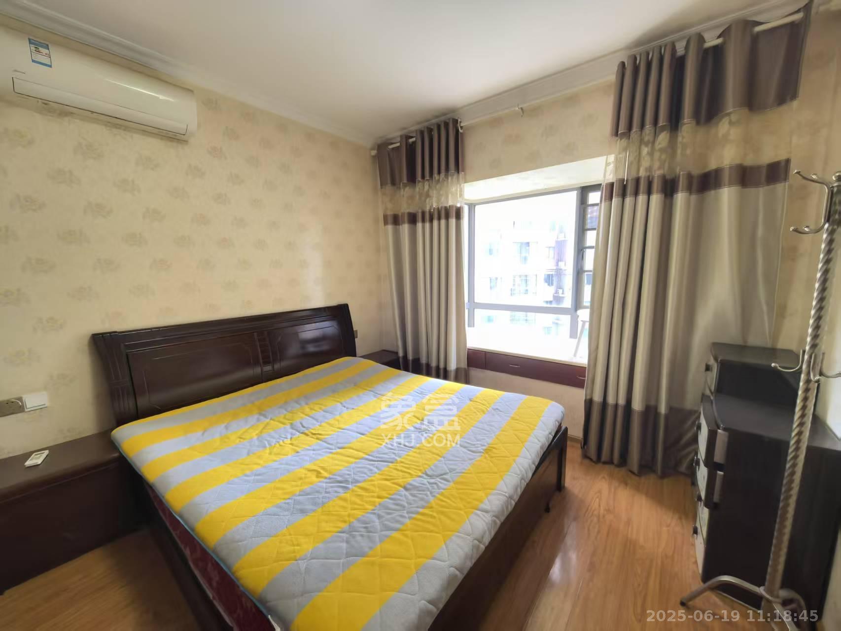 上海城小区 2室2厅1卫 1800.0元/月 上海城小区 2室2厅1卫 1800.0元/月室内图