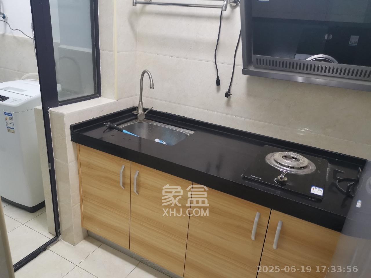 荣悦台  1室1厅1卫    1800.0元/月室内图