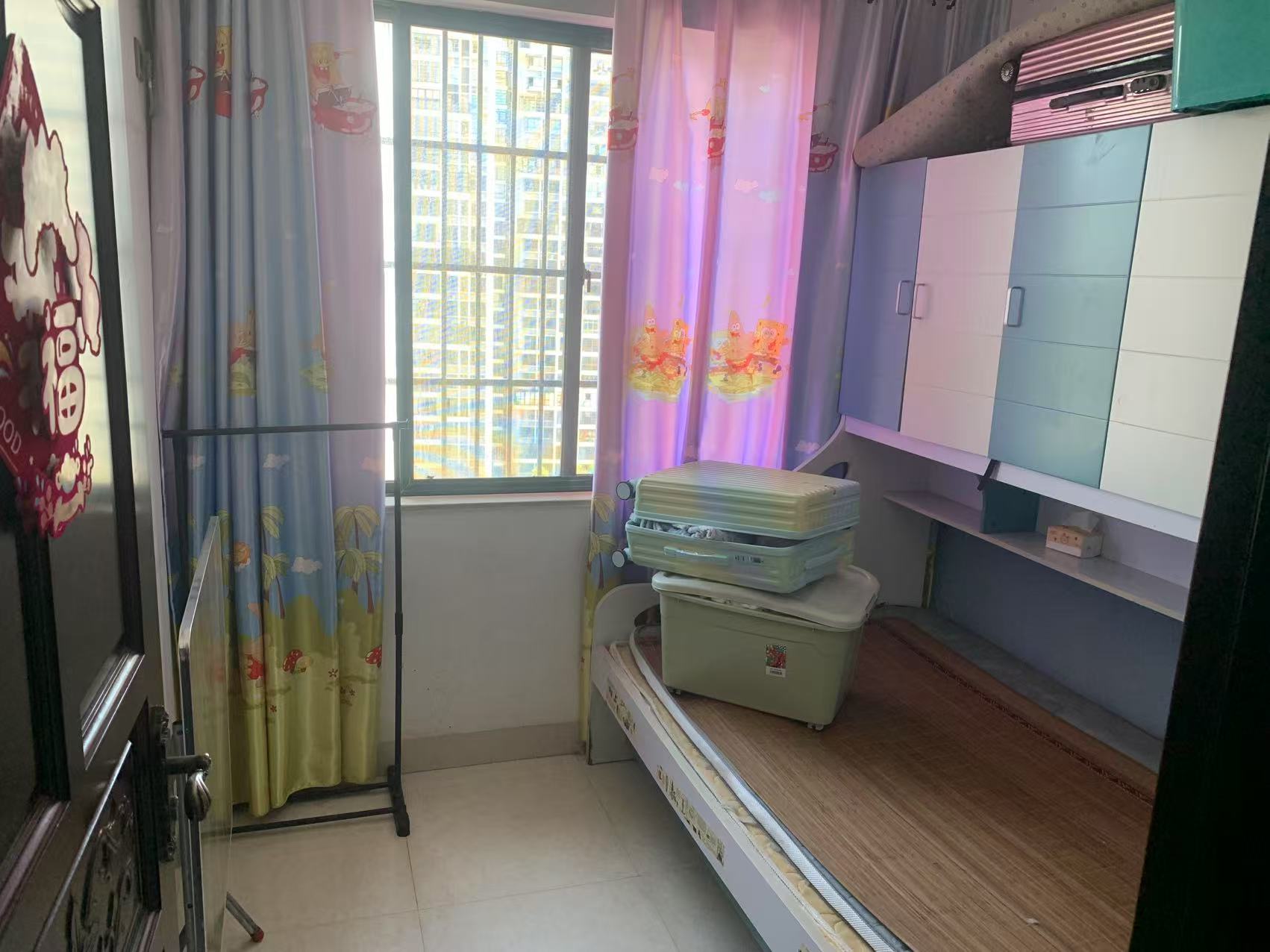 西城一号 3室2厅2卫 2300.0元/月 西城一号 3室2厅2卫 2300.0元/月室内图